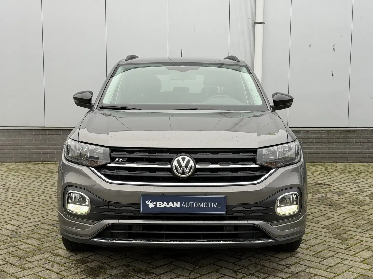 Volkswagen T-Cross 1.0 TSI | Adaptive | Apple CarPlay | DAB | R-Line Grijs - 2