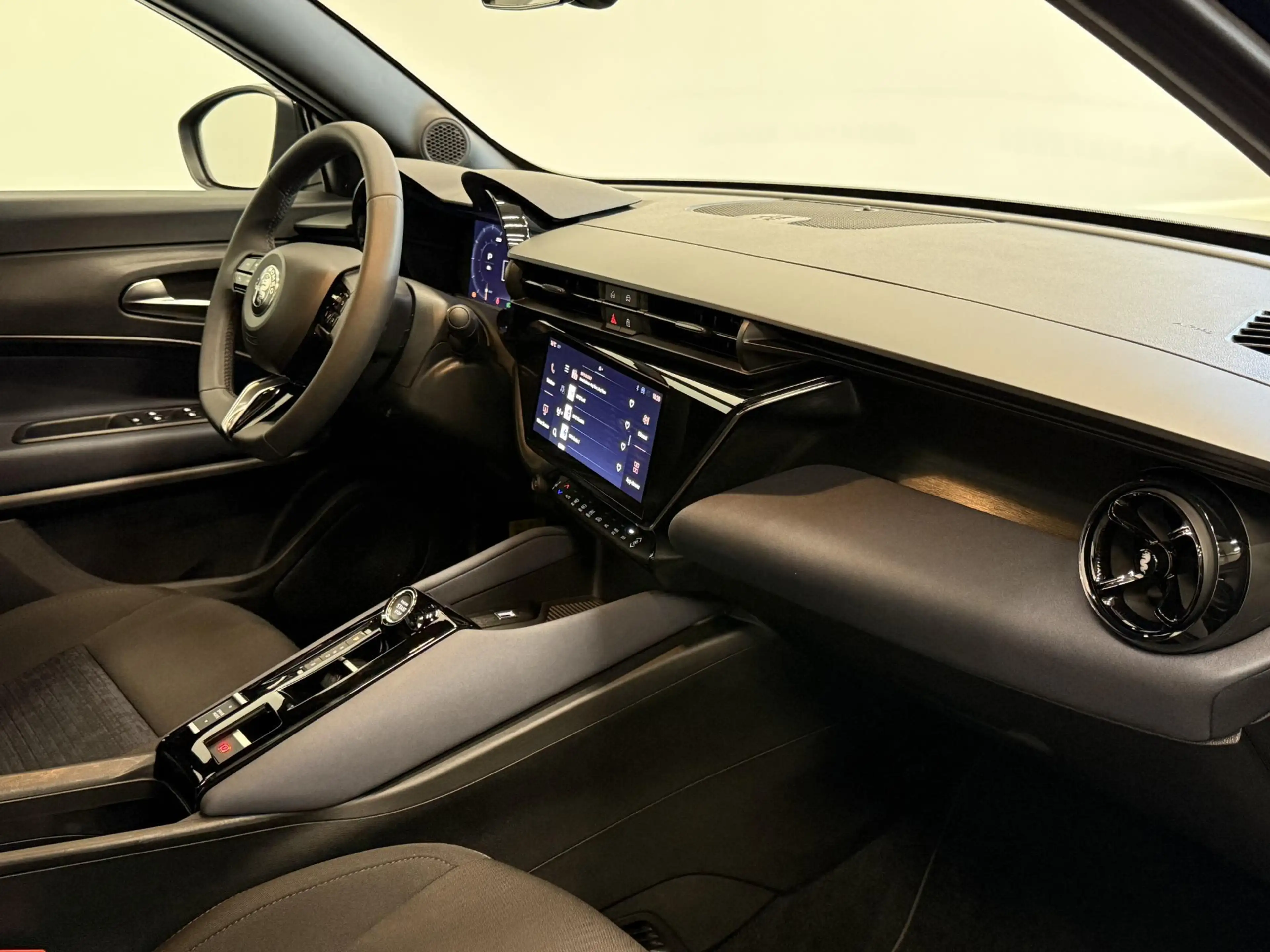 Alfa Romeo Junior Elettrica Automaat 156PK Adaptieve Cruise Control — photo 15