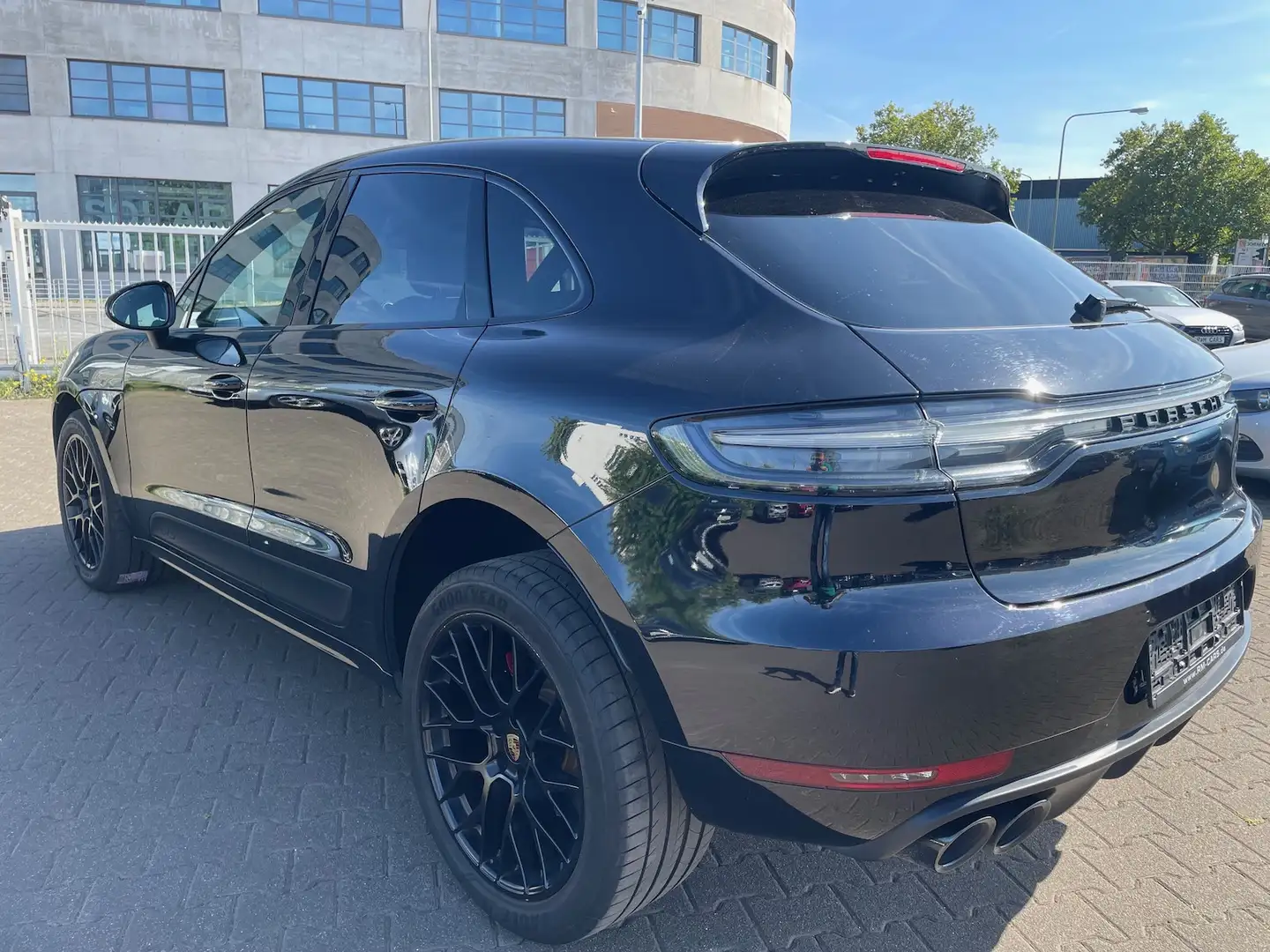 Porsche Macan GTS /Panorama/Kamera/Scheckh./unfallfrei Schwarz - 2