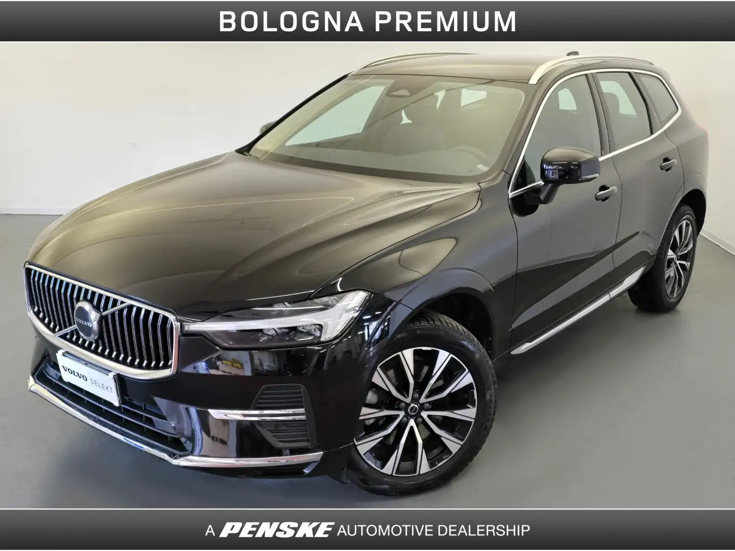 Volvo XC60 B4 (d) automatico Plus Bright Nero - 1