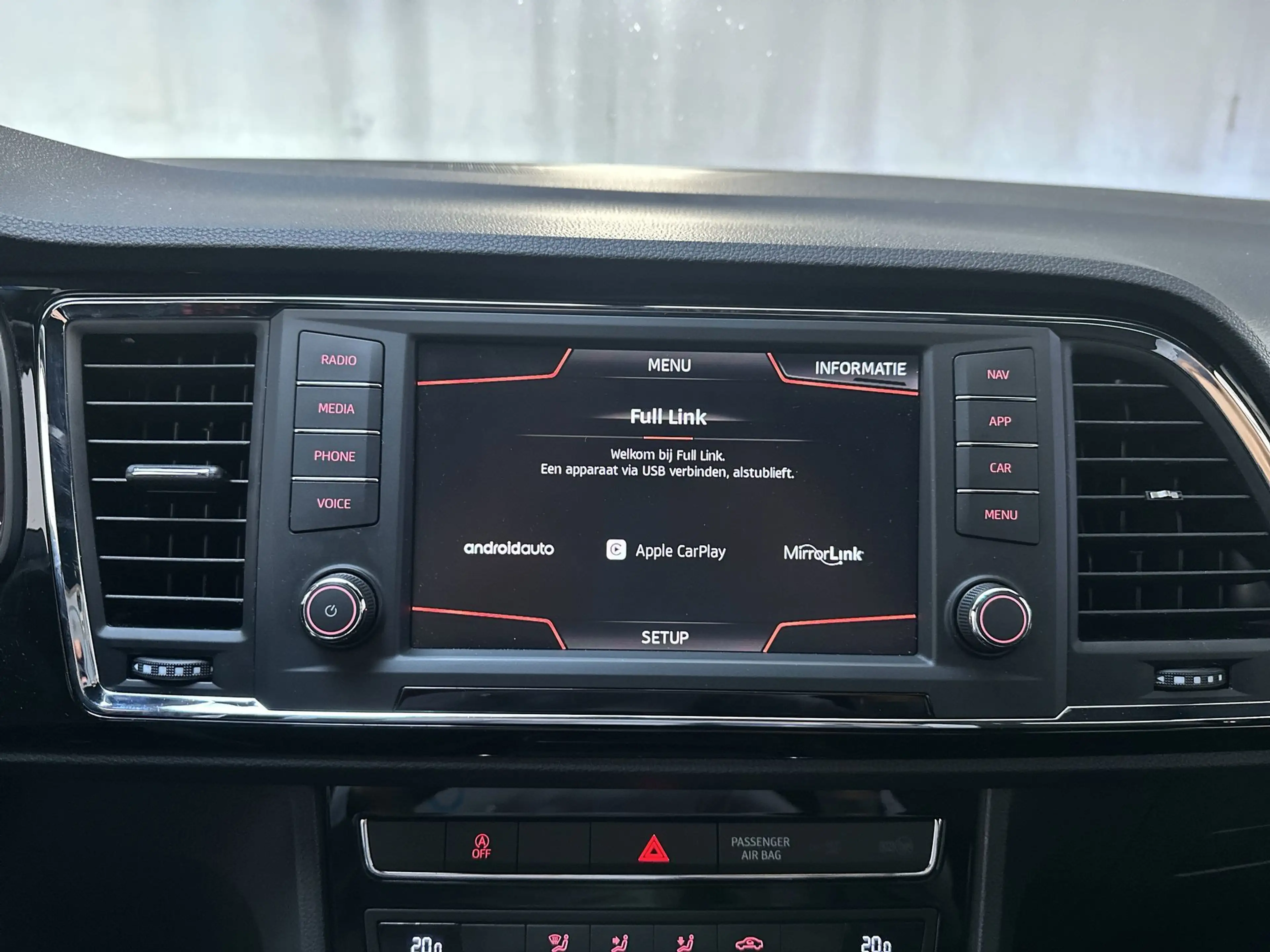 SEAT Ateca 1.4 EcoTSI 150pk 6-bak FR Alcantara Navigatie Park — photo 13