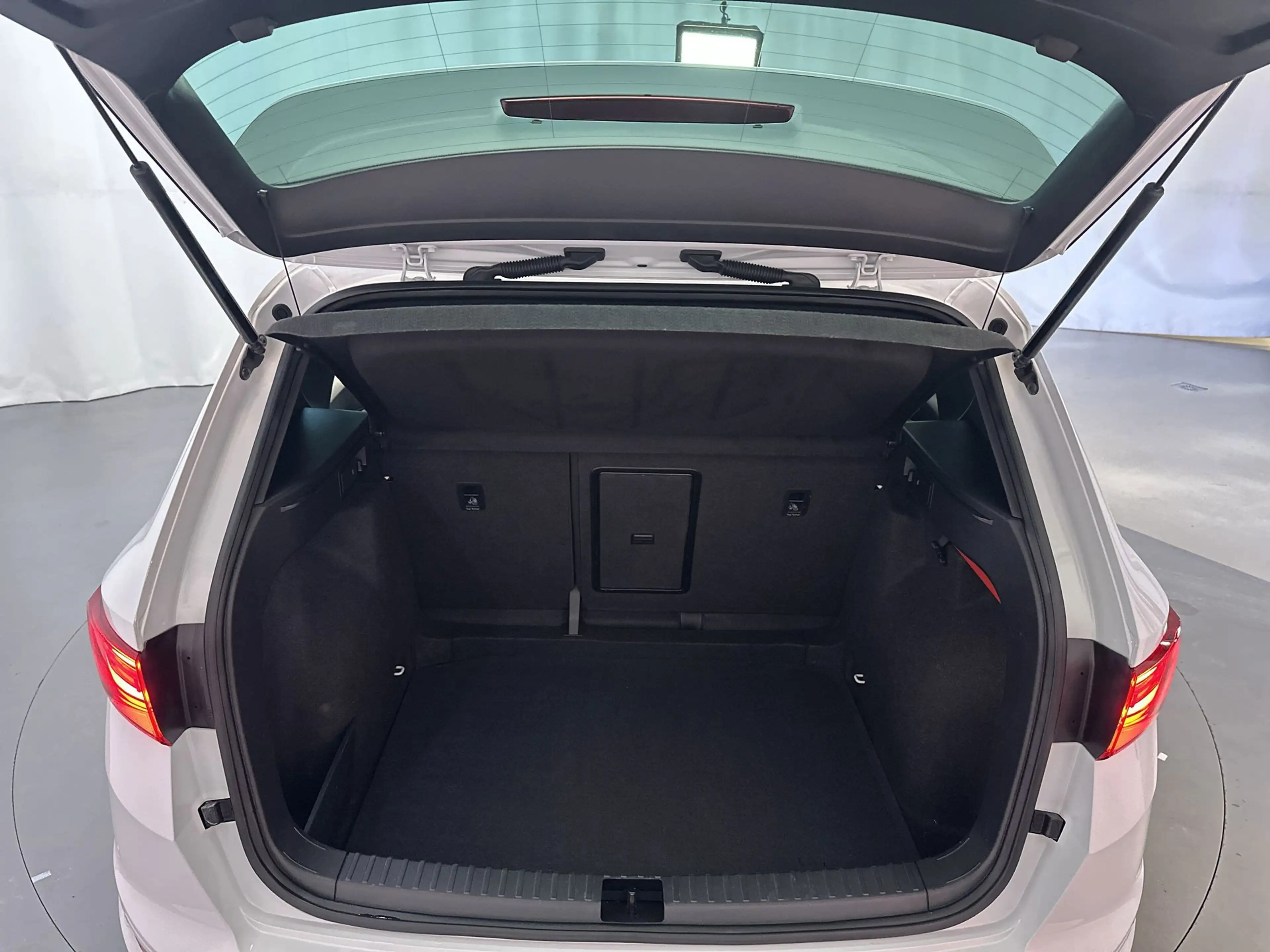 SEAT Ateca 1.4 EcoTSI 150pk 6-bak FR Alcantara Navigatie Park — photo 19