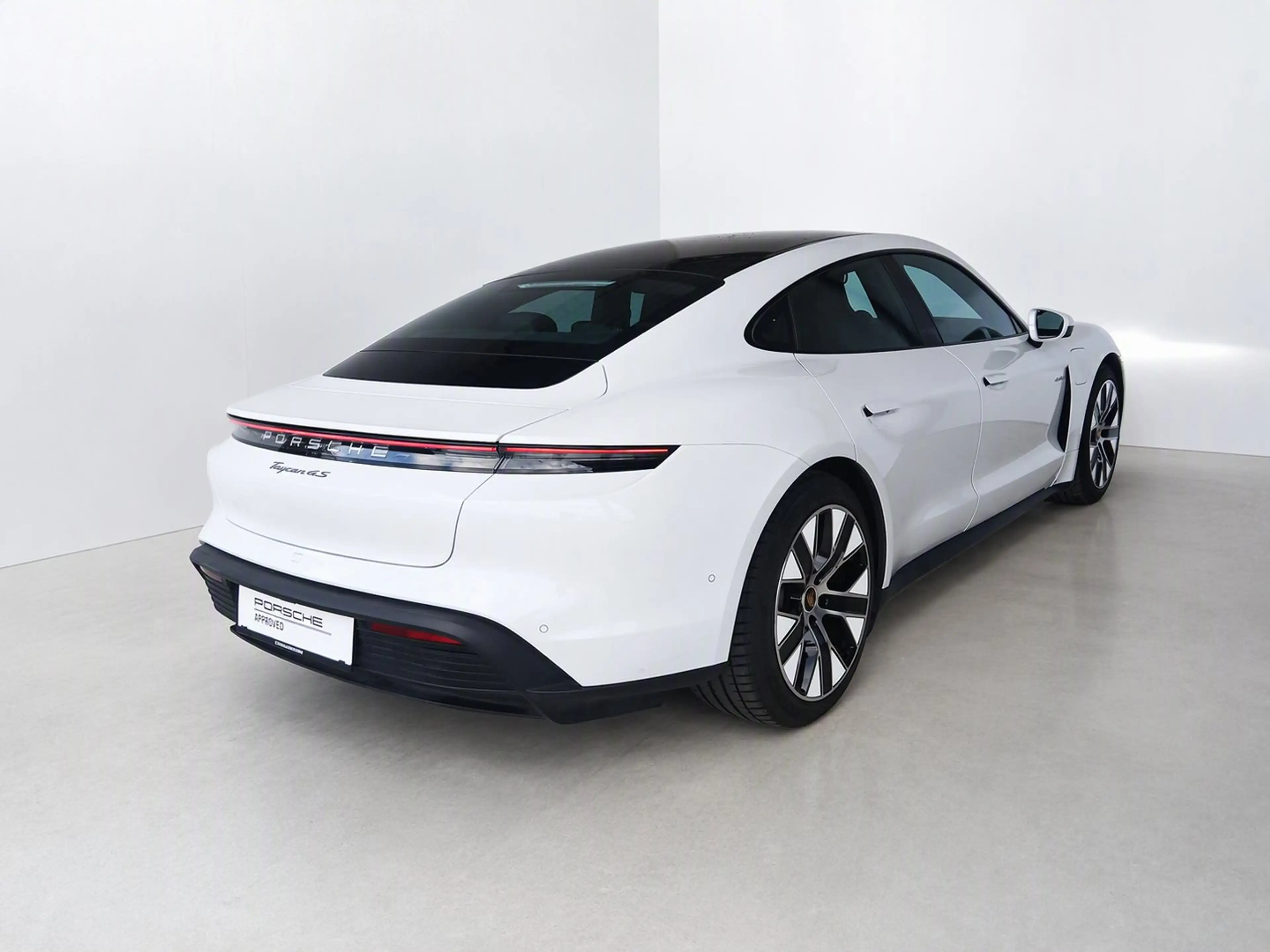 Porsche Taycan 4S — photo 4