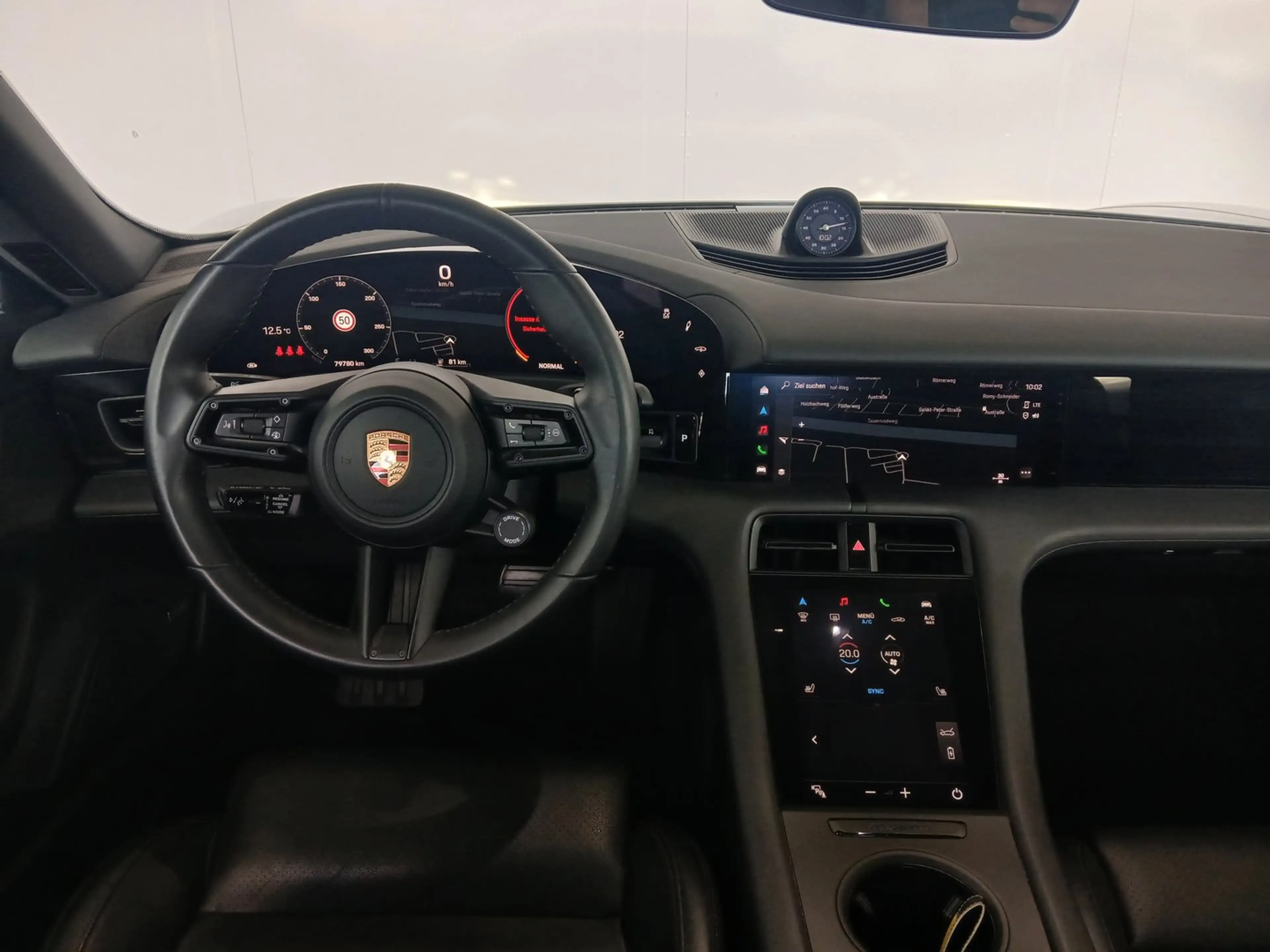 Porsche Taycan 4S — photo 12