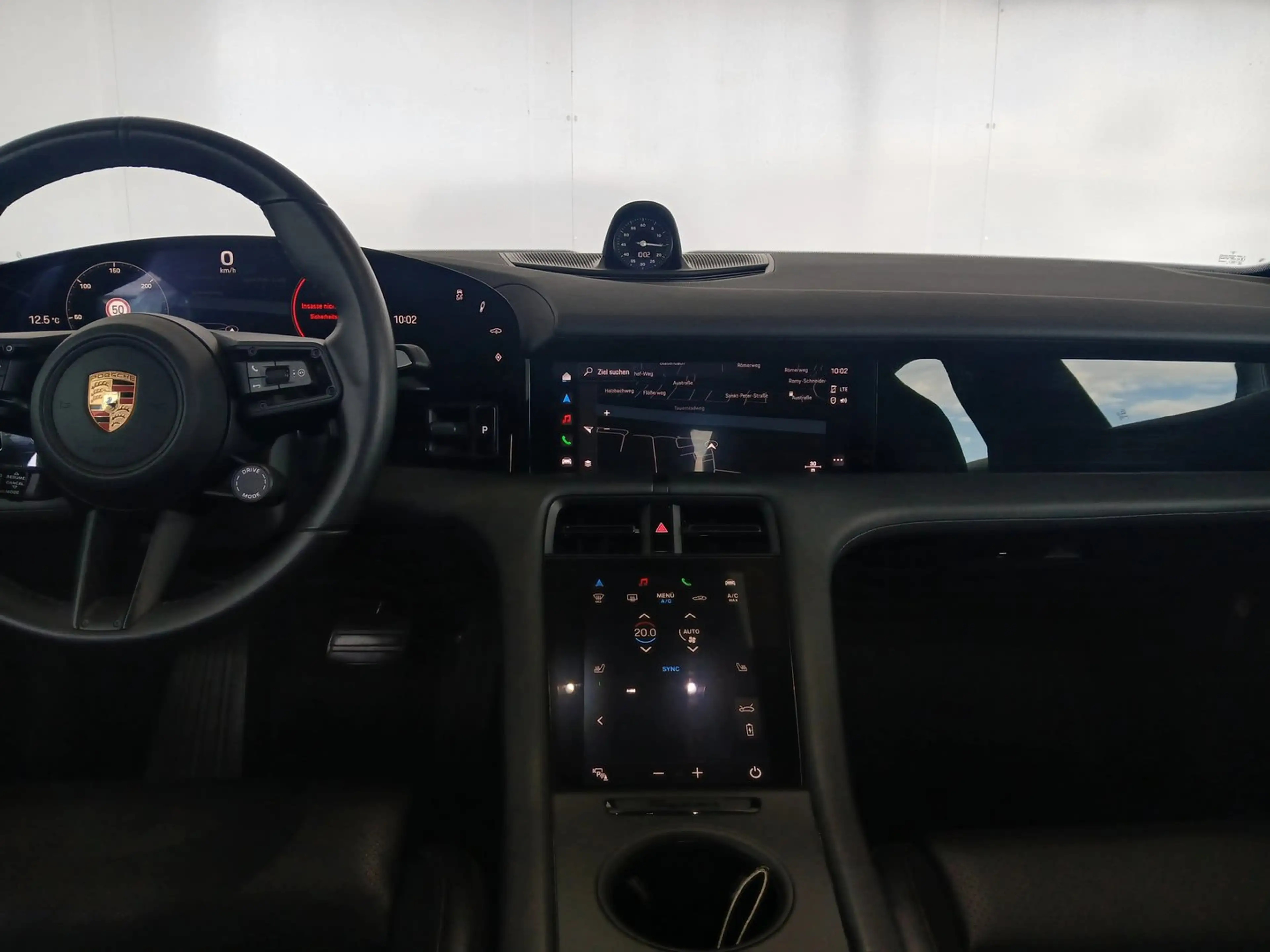 Porsche Taycan 4S — photo 15