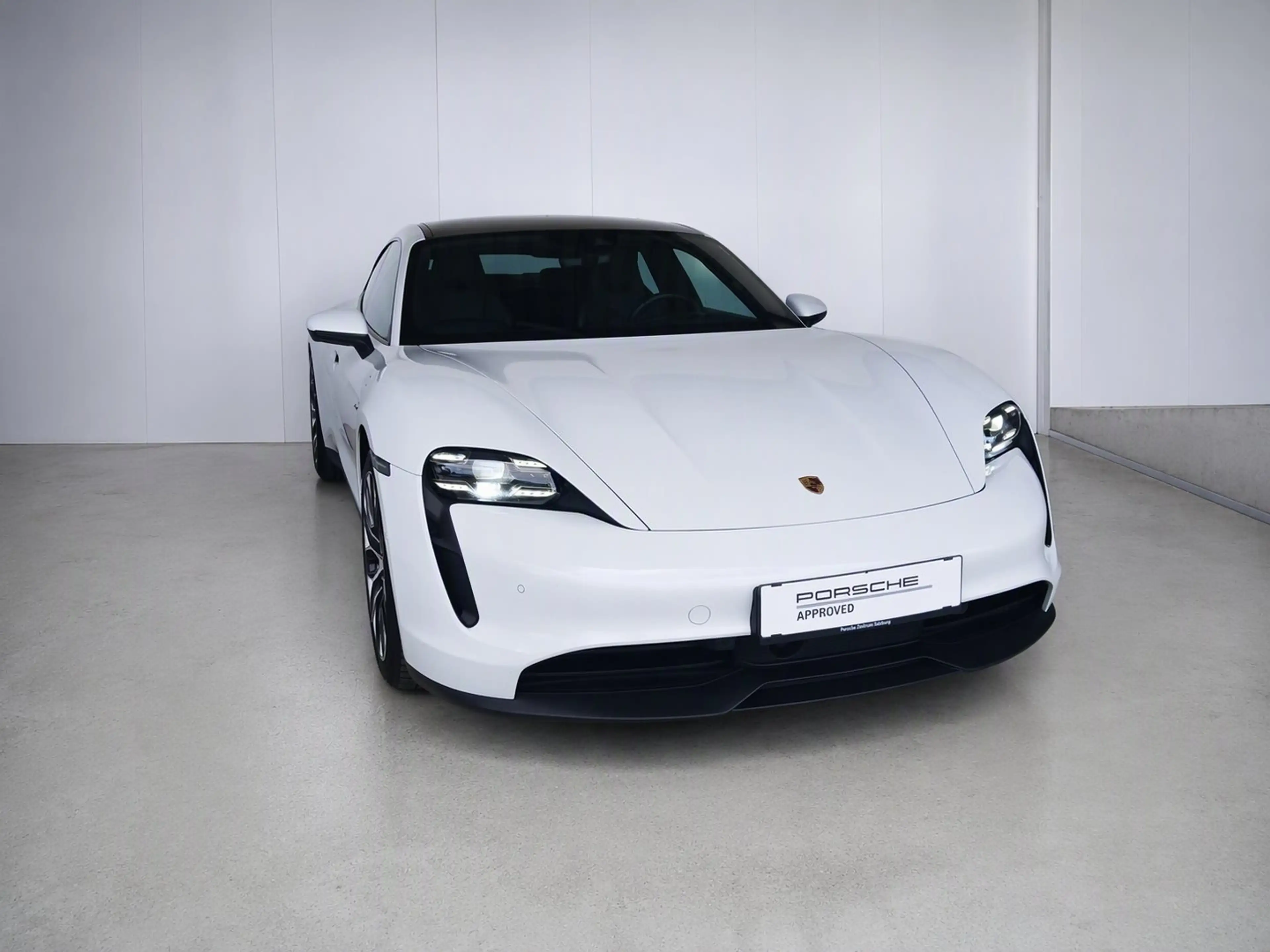 Porsche Taycan 4S — photo 3