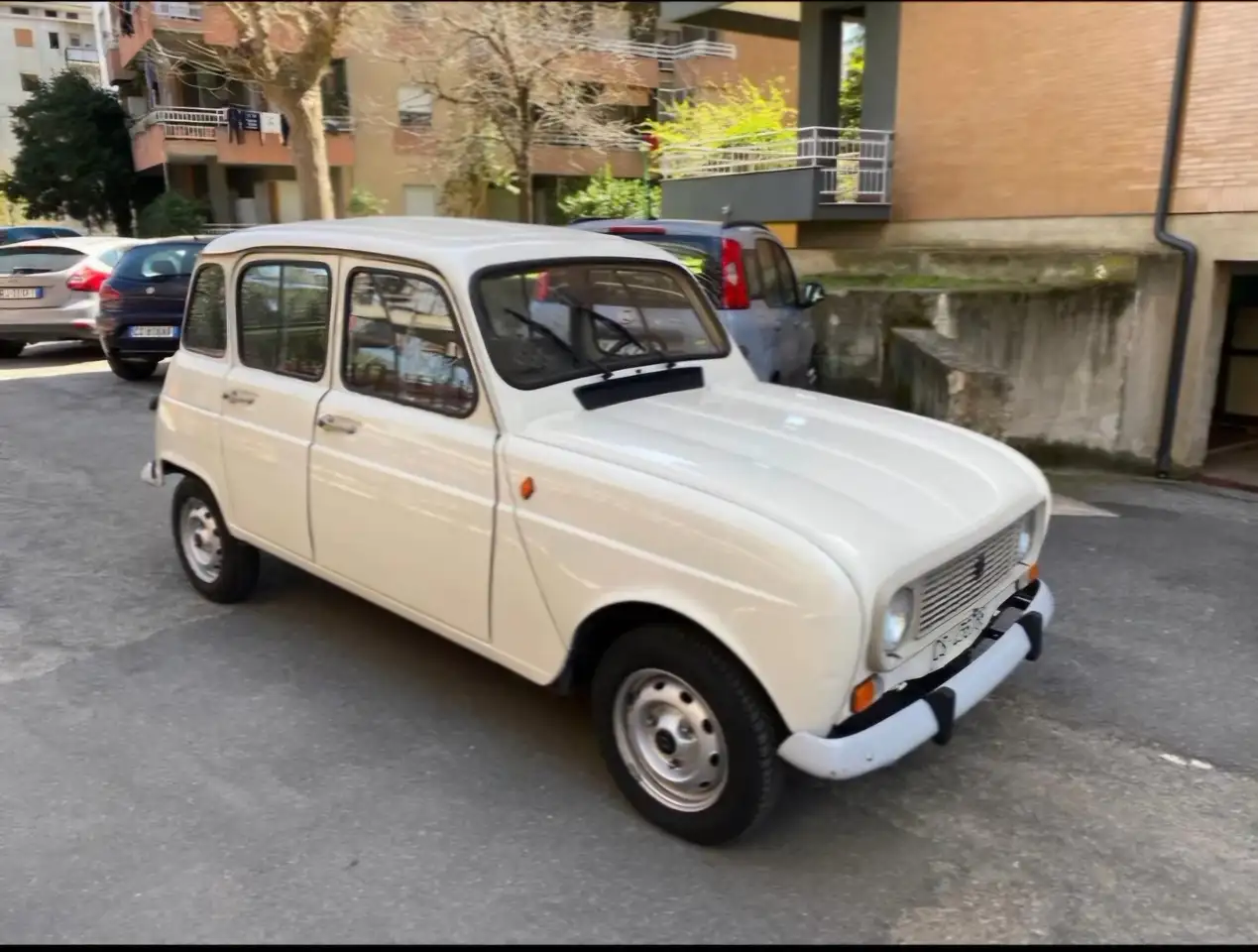 Renault R 4 R4 5p 956 TL, foto 1