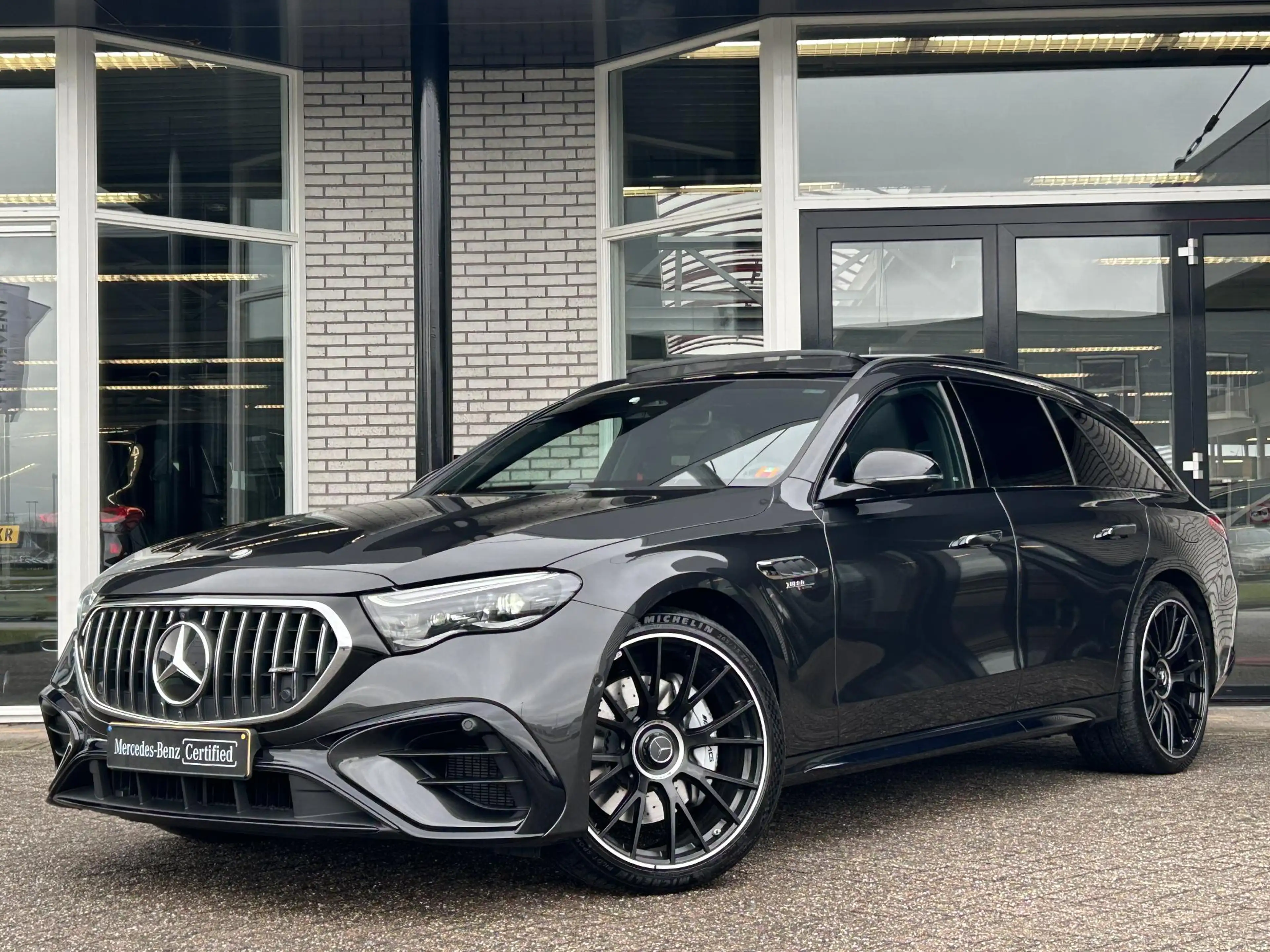 Mercedes-Benz E 53 AMG Estate 4MATIC+ Night Edition | Superscreen | Panor — photo 11