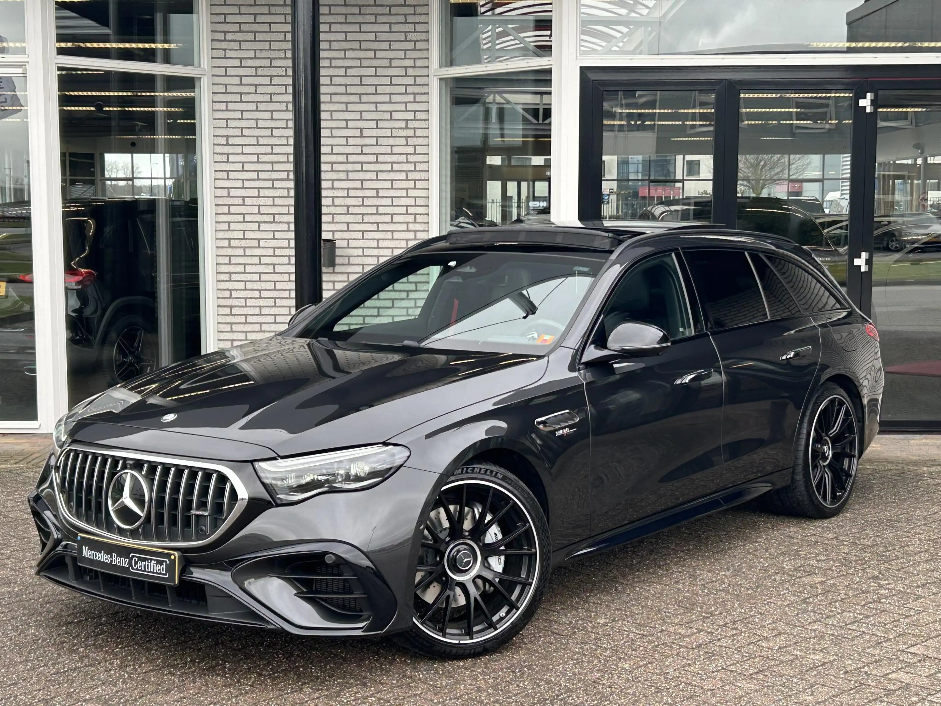 Mercedes-Benz E 53 AMG Estate 4MATIC+ Night Edition | Superscreen | Panor — photo 13