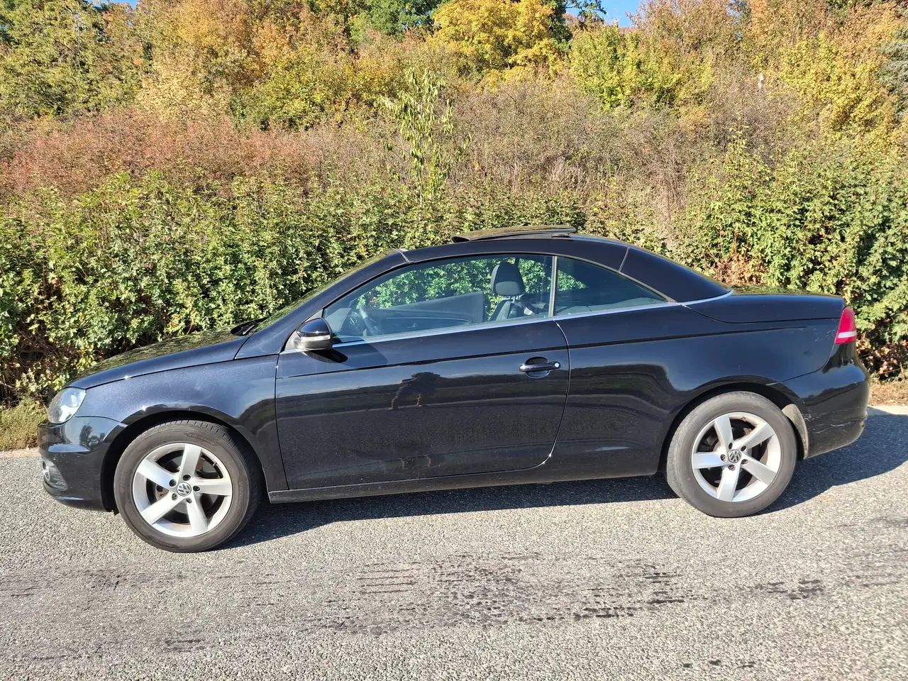 Volkswagen Eos Eos 1.4 TSI — photo 1 of 9