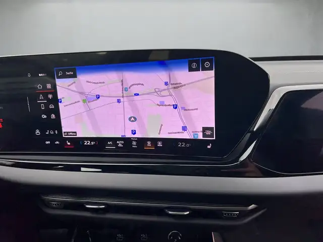 Audi A6 view 11