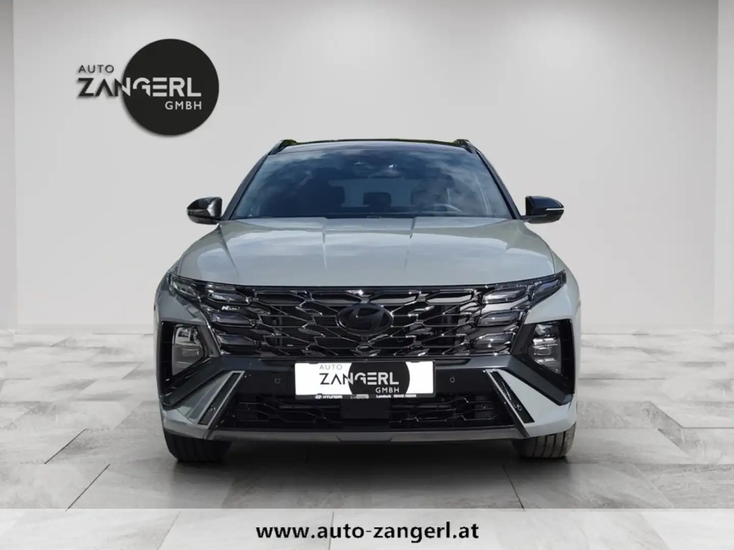 Hyundai TUCSON NX4 N Line 1,6 T-GDi HEV 4WD AT t7hl2-P22/23/25-O21 Schwarz - 2