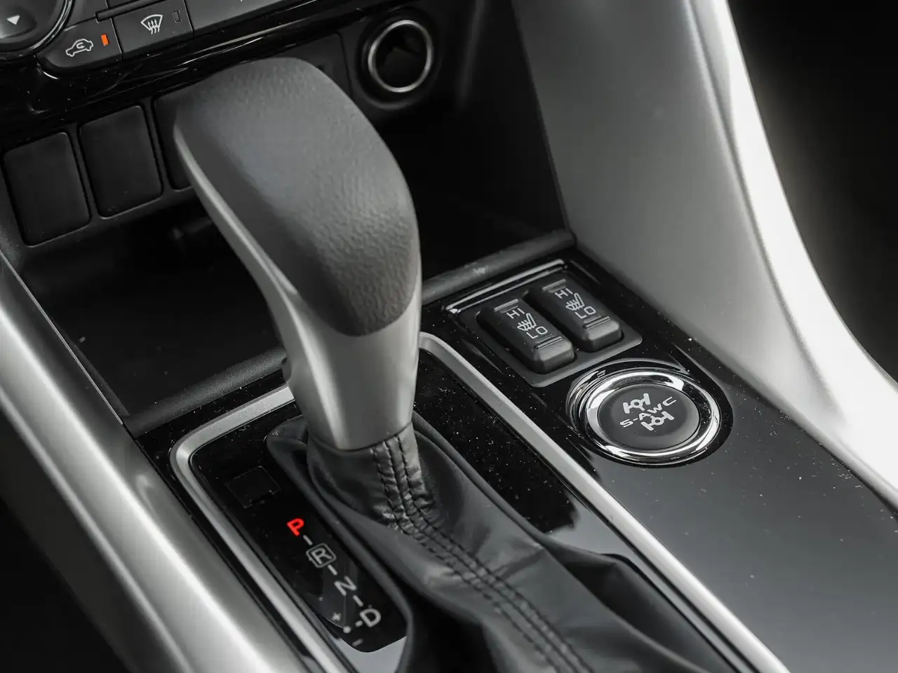 Mitsubishi Eclipse Cross снимка Mitsubishi Eclipse Cross