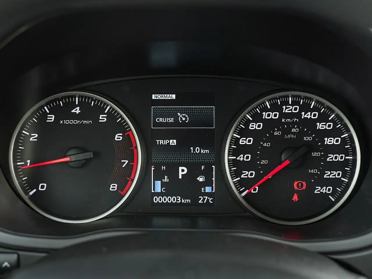 Mitsubishi Eclipse Cross снимка Mitsubishi Eclipse Cross