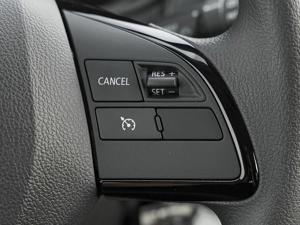 Mitsubishi Eclipse Cross снимка Mitsubishi Eclipse Cross