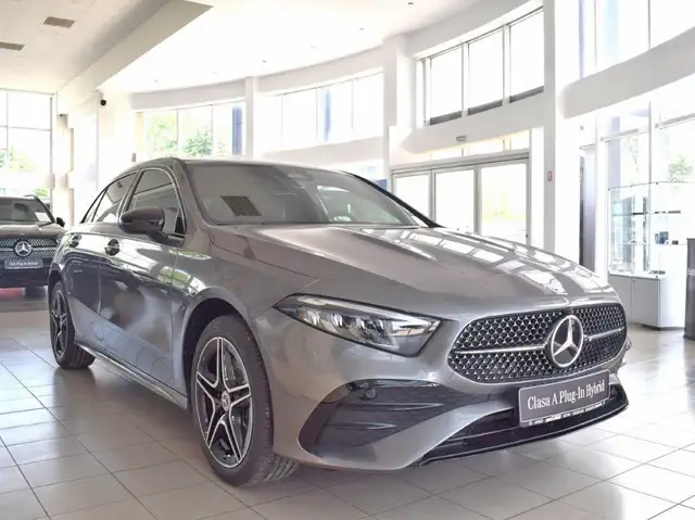 Mercedes-Benz A-Class view 3