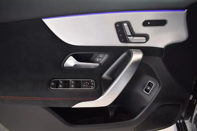Mercedes-Benz A-Class view 8