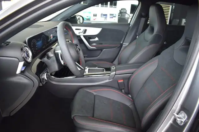 Mercedes-Benz A-Class view 9