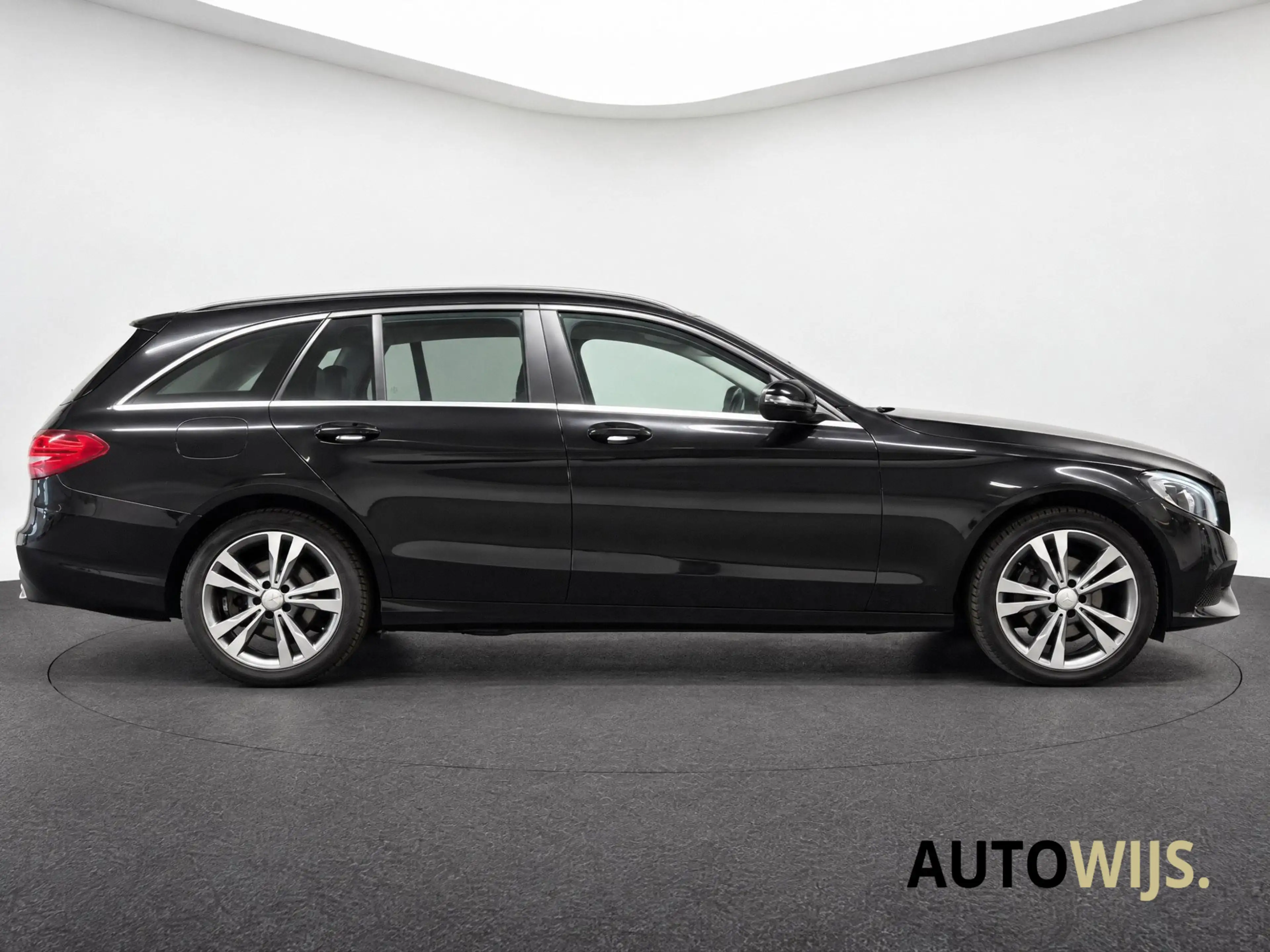 Mercedes-Benz C 200 Estate Premium Plus|LED|LEDER|TREKHAAK|AUT|NAVI|GO — photo 13
