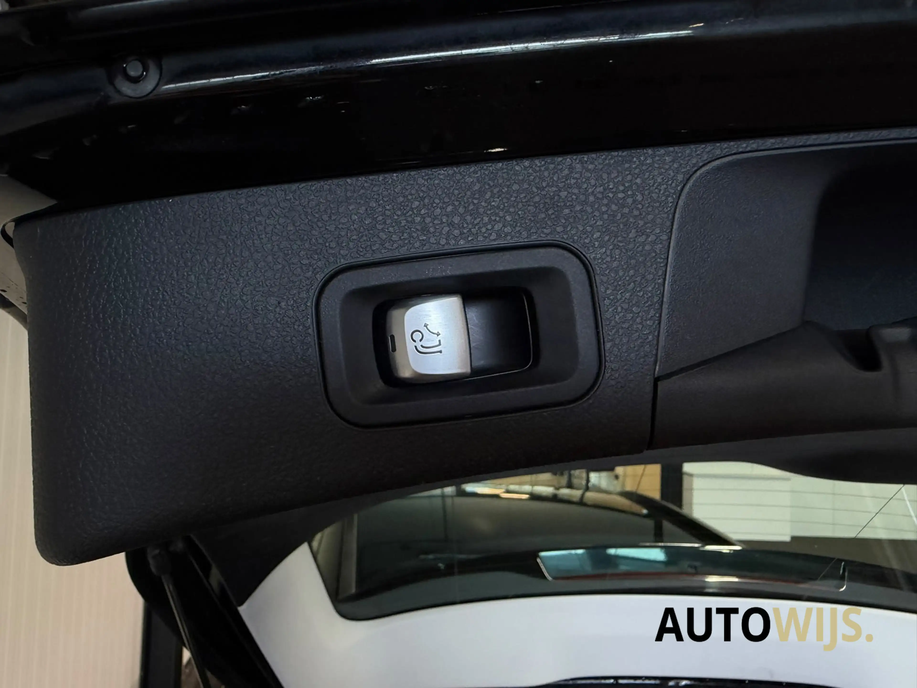 Mercedes-Benz C 200 Estate Premium Plus|LED|LEDER|TREKHAAK|AUT|NAVI|GO — photo 10