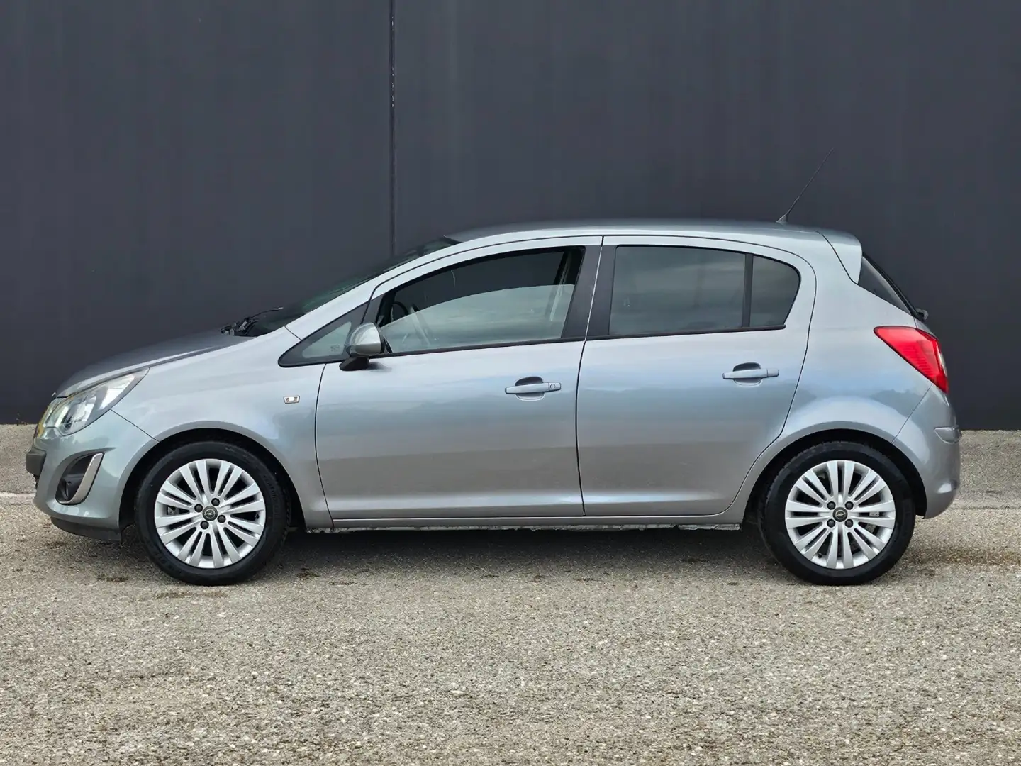 Opel Corsa 1.2 85CV GPL-TECH unipro Plateado - 2