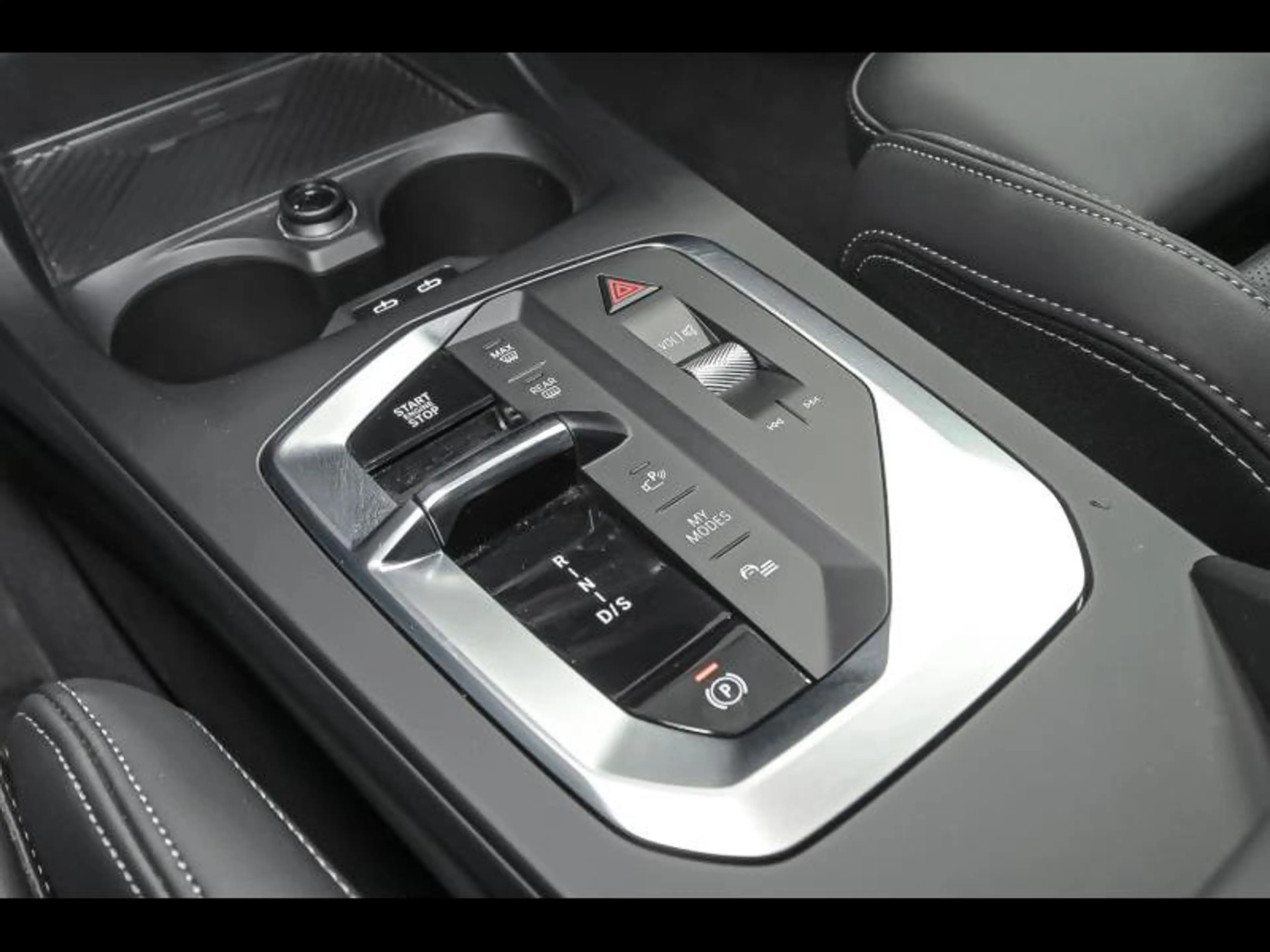 BMW 216 Gran Coupé — photo 11