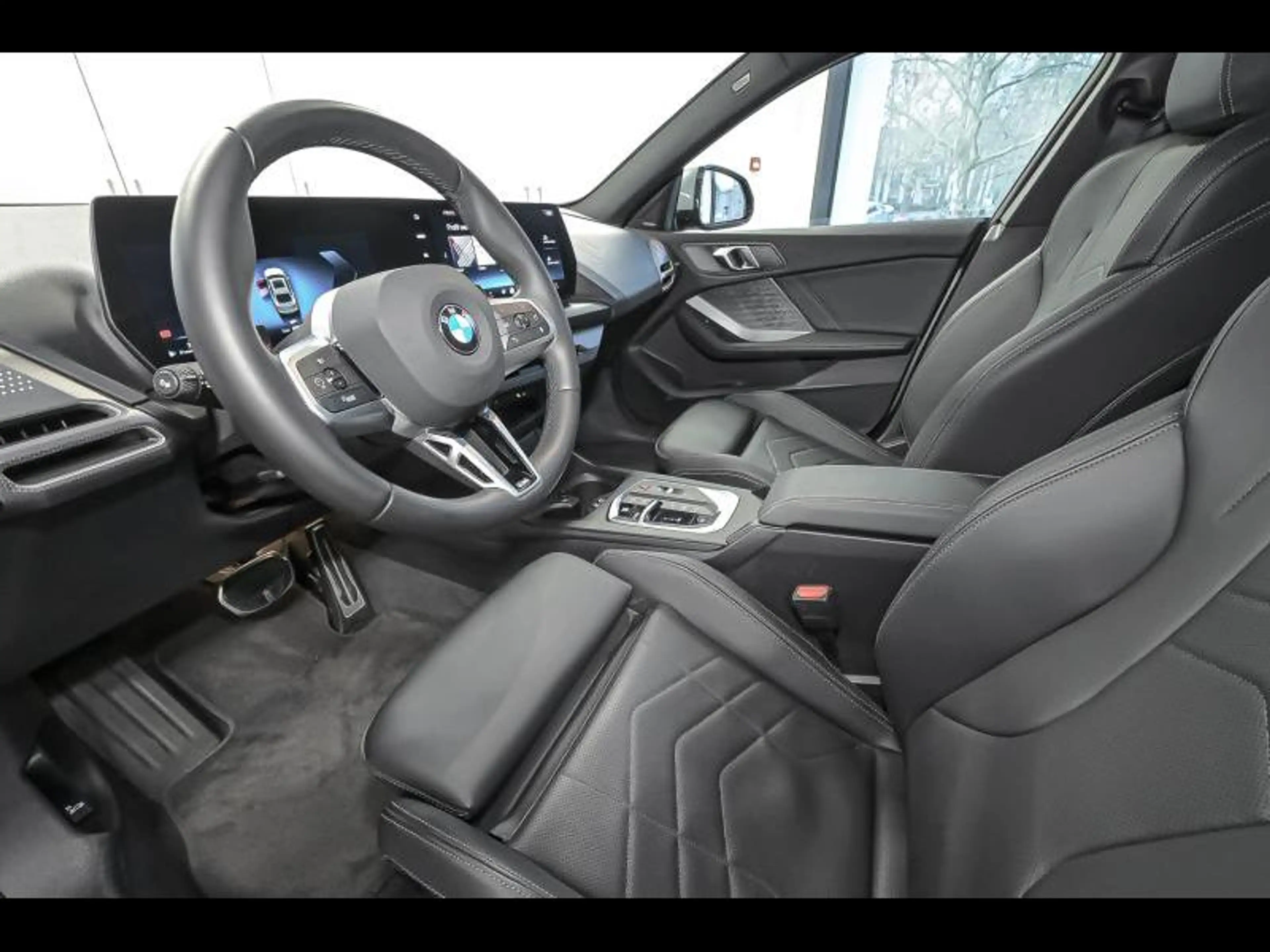 BMW 216 Gran Coupé — photo 6