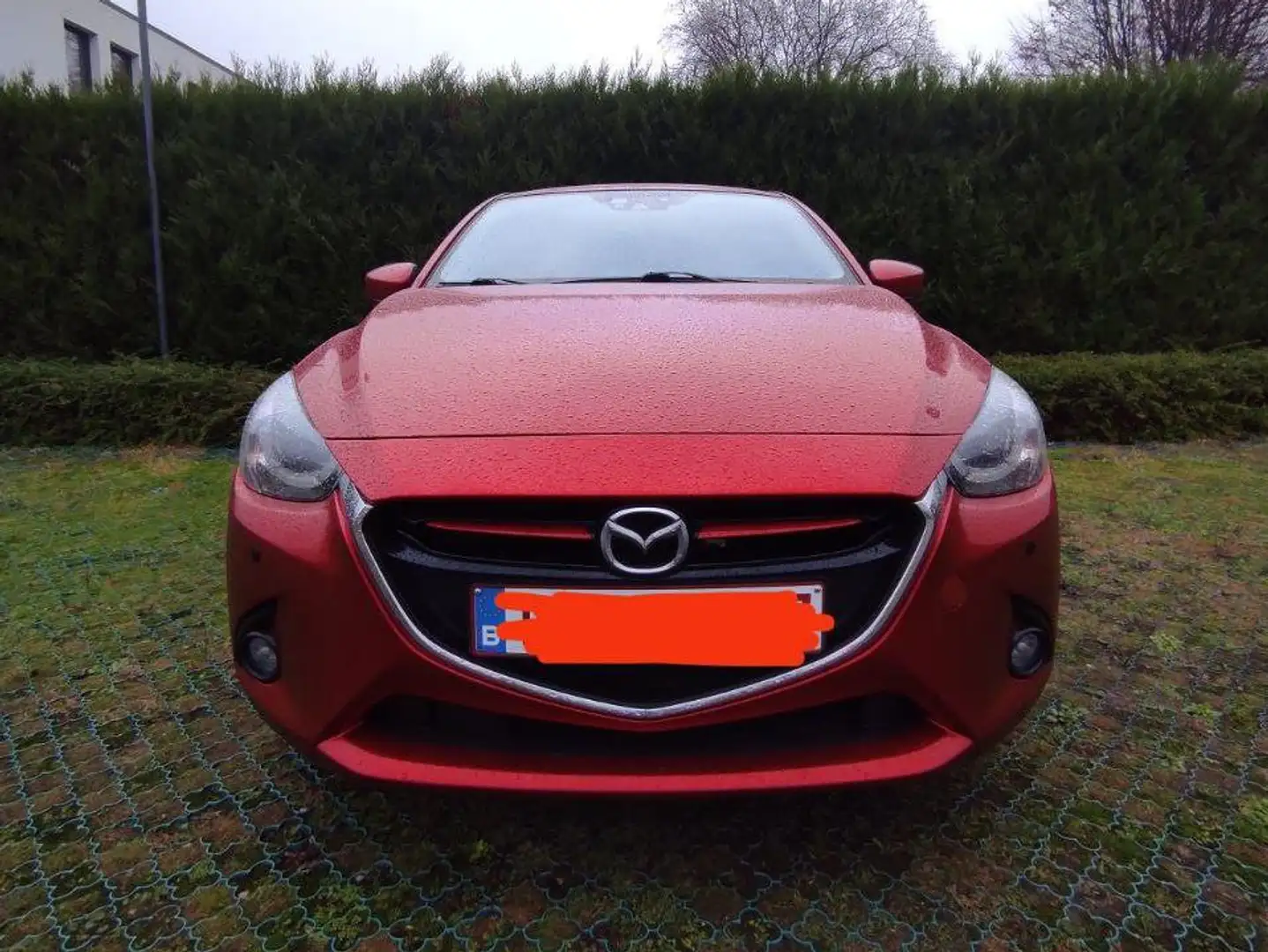 Mazda 2 1.5i Skyactiv-G Play Kırmızı - 1
