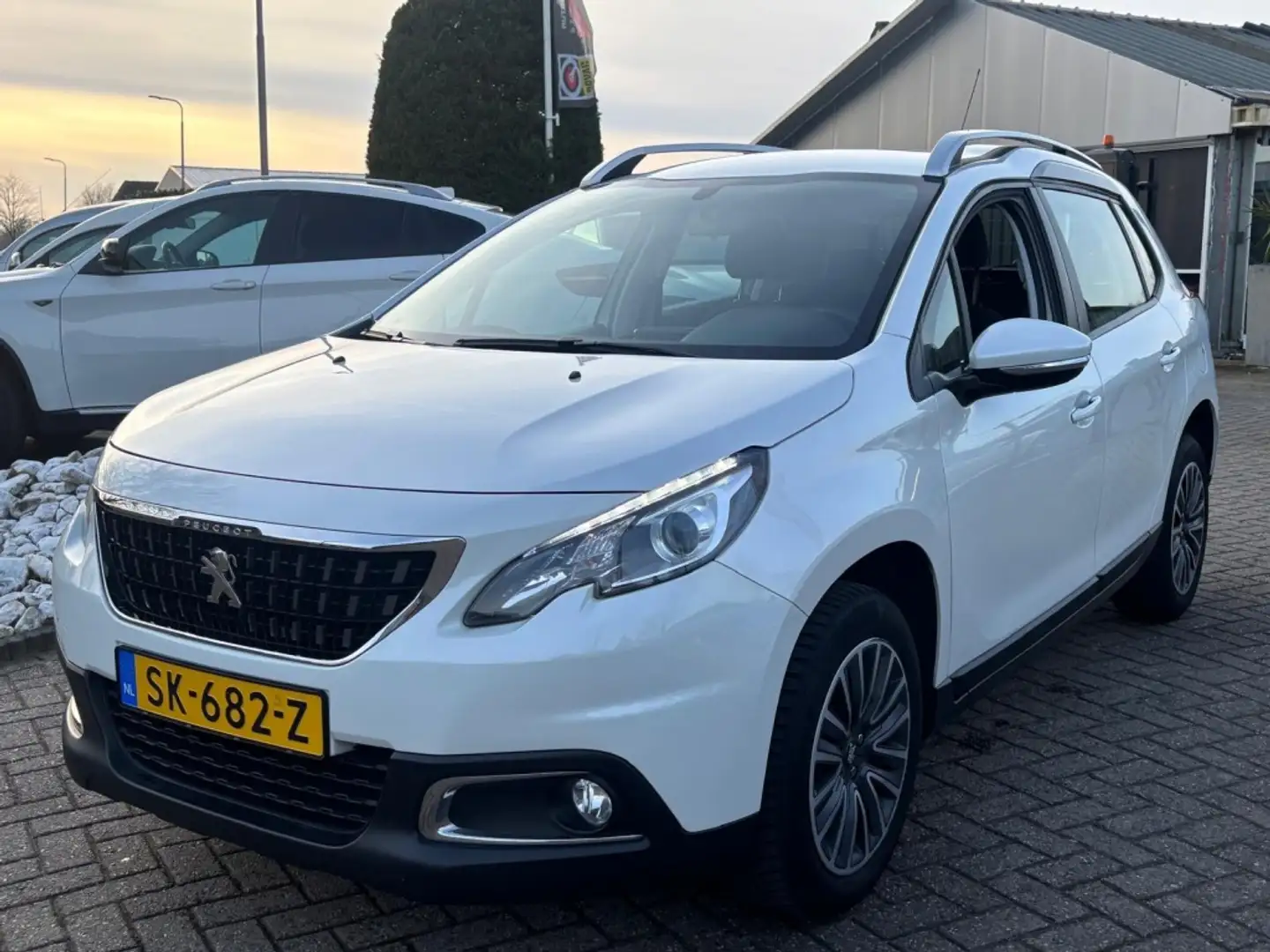 Peugeot 2008 1.2 Benzine Wit 2018 Automaat LED Wit - 1