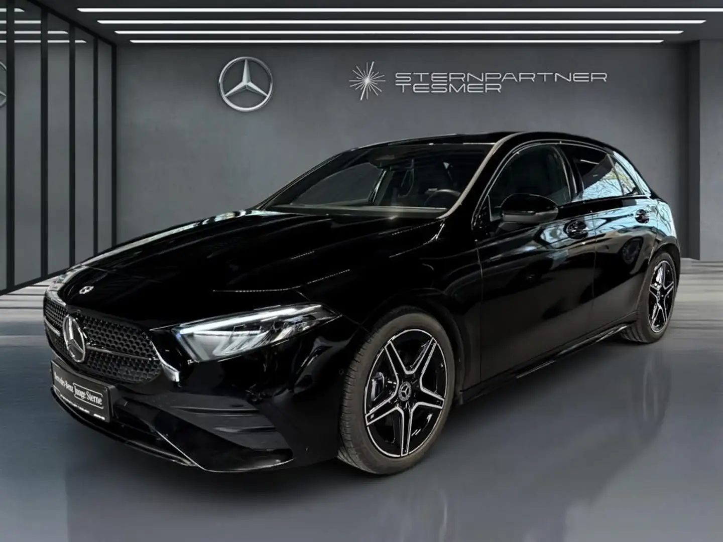 Mercedes-Benz A 200 Kompaktlimousine AMG, Kamera, Night-P, Car Schwarz - 1