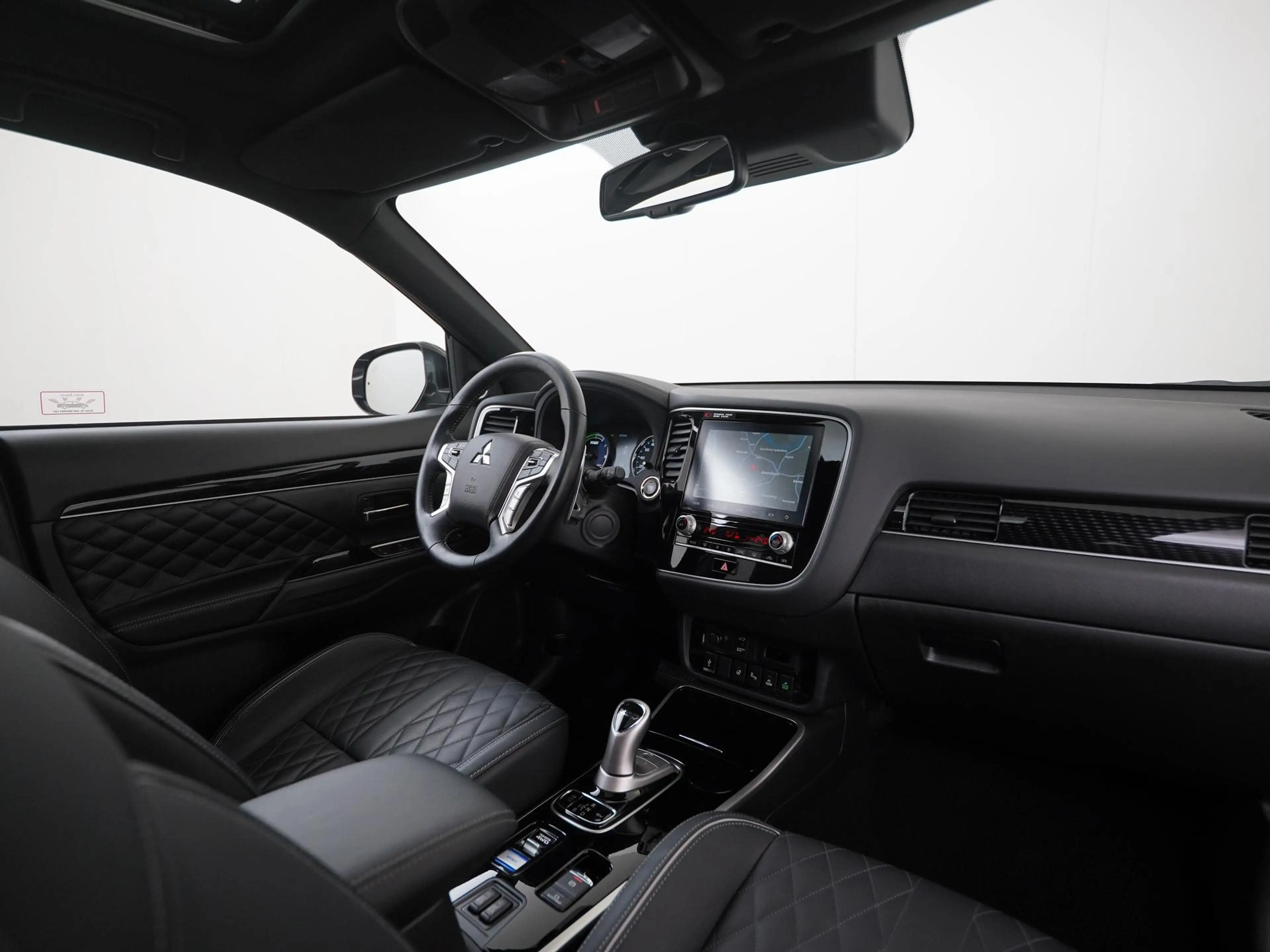 Mitsubishi Outlander 2.4 PHEV Instyle | Schuifdak | Leder | Adaptive cr — photo 2