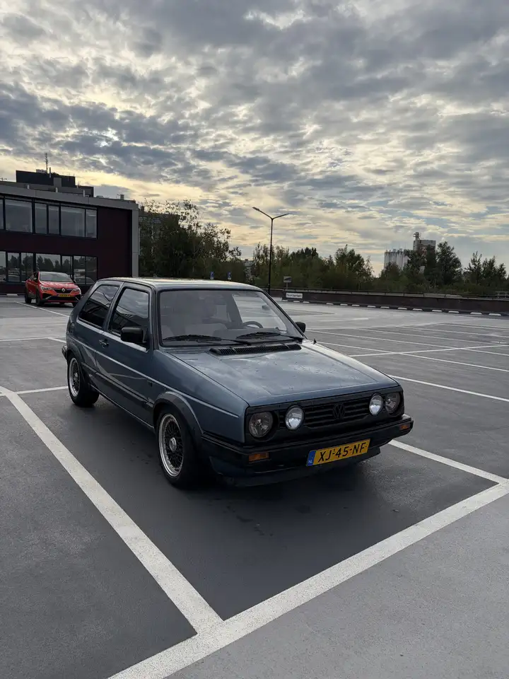 Volkswagen Golf 1.3, foto 1