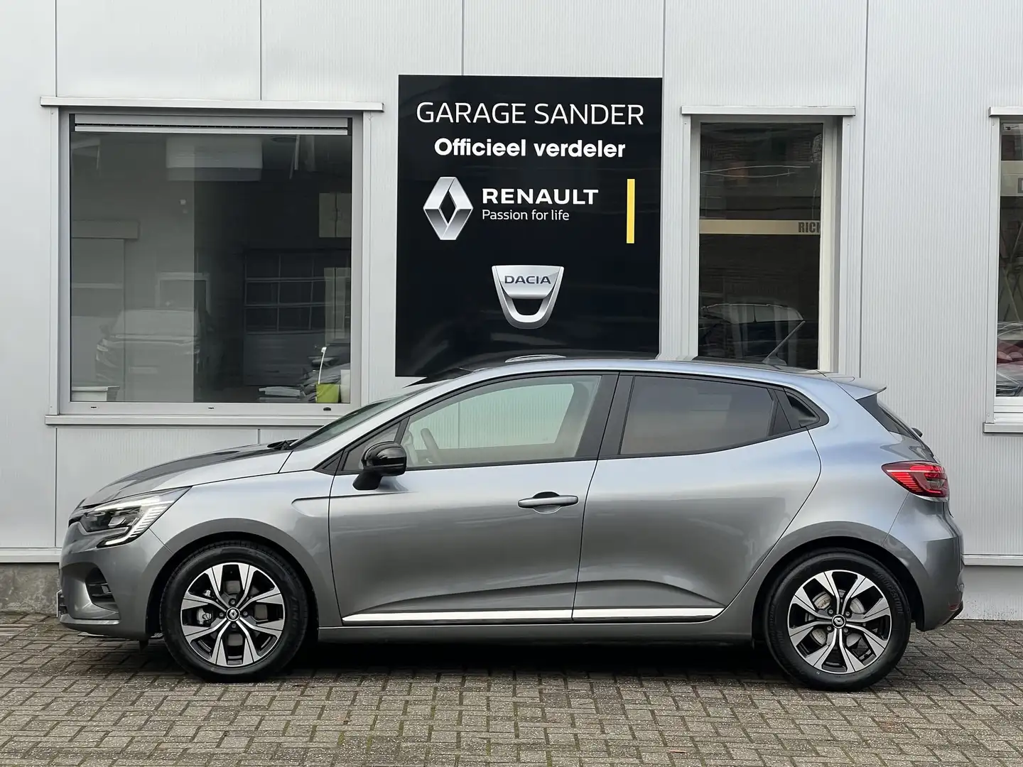 Renault Clio E-Tech full Hybrid 145 Pk Evolution * Automaat * Gris - 2