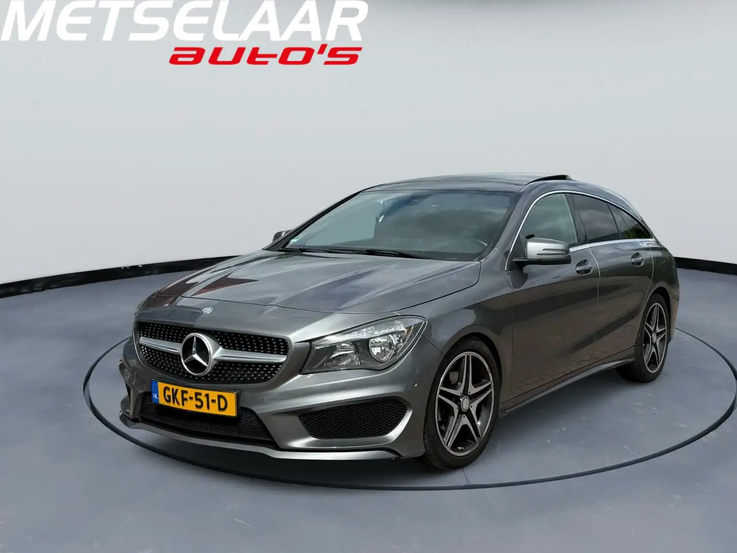 Mercedes-Benz CLA 200 Shooting Brake AMG-Styling automaat Šedá - 1