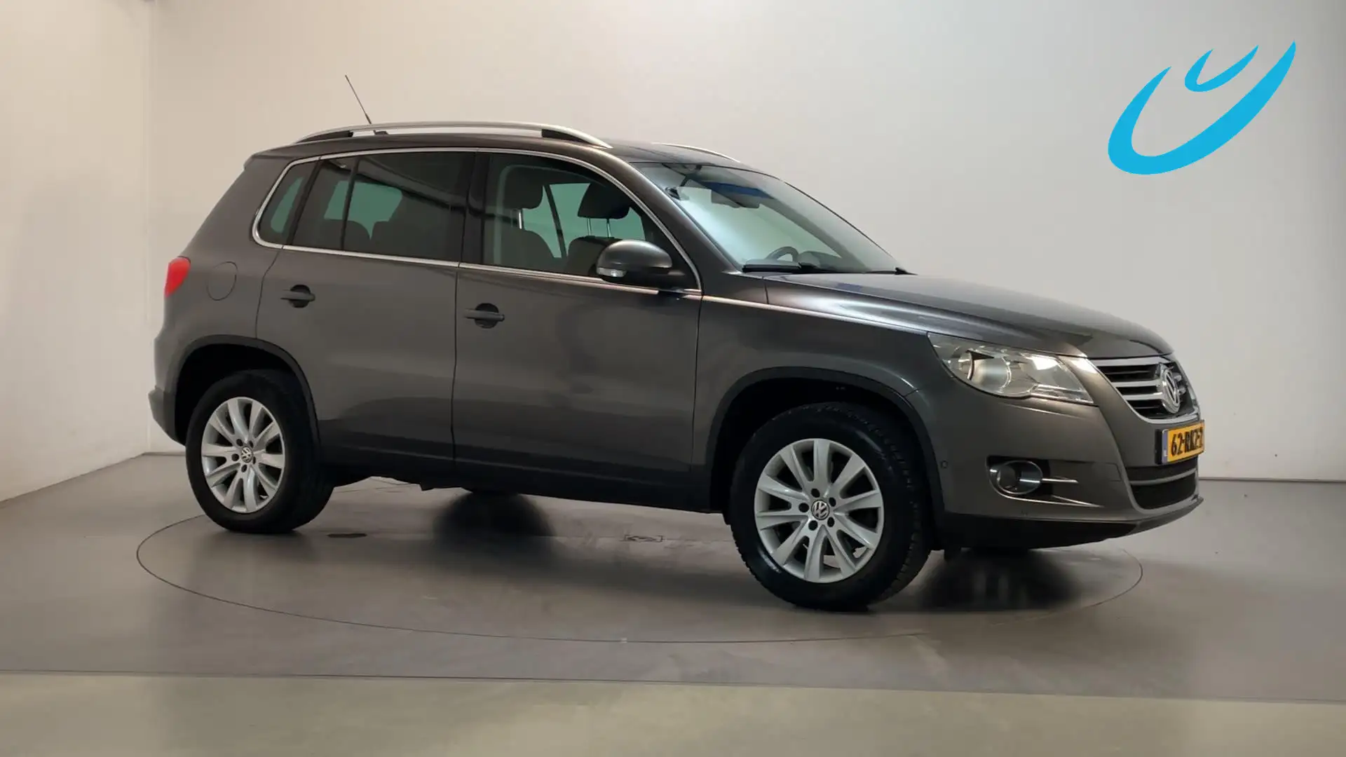 Volkswagen Tiguan 1.4 TSI 150pk Sport&Style Navigatie Parkeersensore Grey - 1