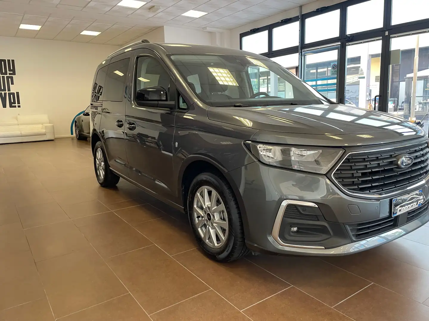 Ford Tourneo Connect Ford Tourneo Connect AUTOM. Iva Esposta Grijs - 2