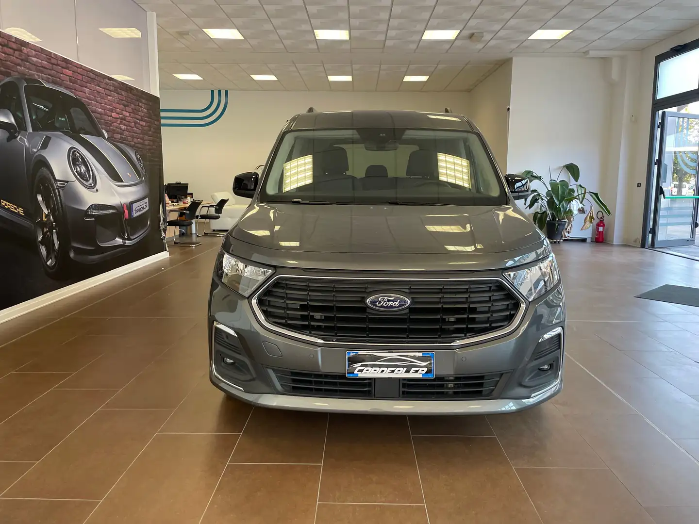 Ford Tourneo Connect Ford Tourneo Connect AUTOM. Iva Esposta Grijs - 1