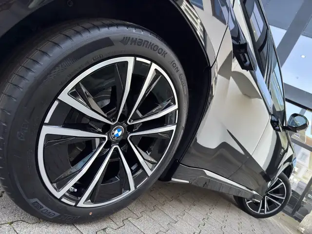 BMW Ix3 view 3