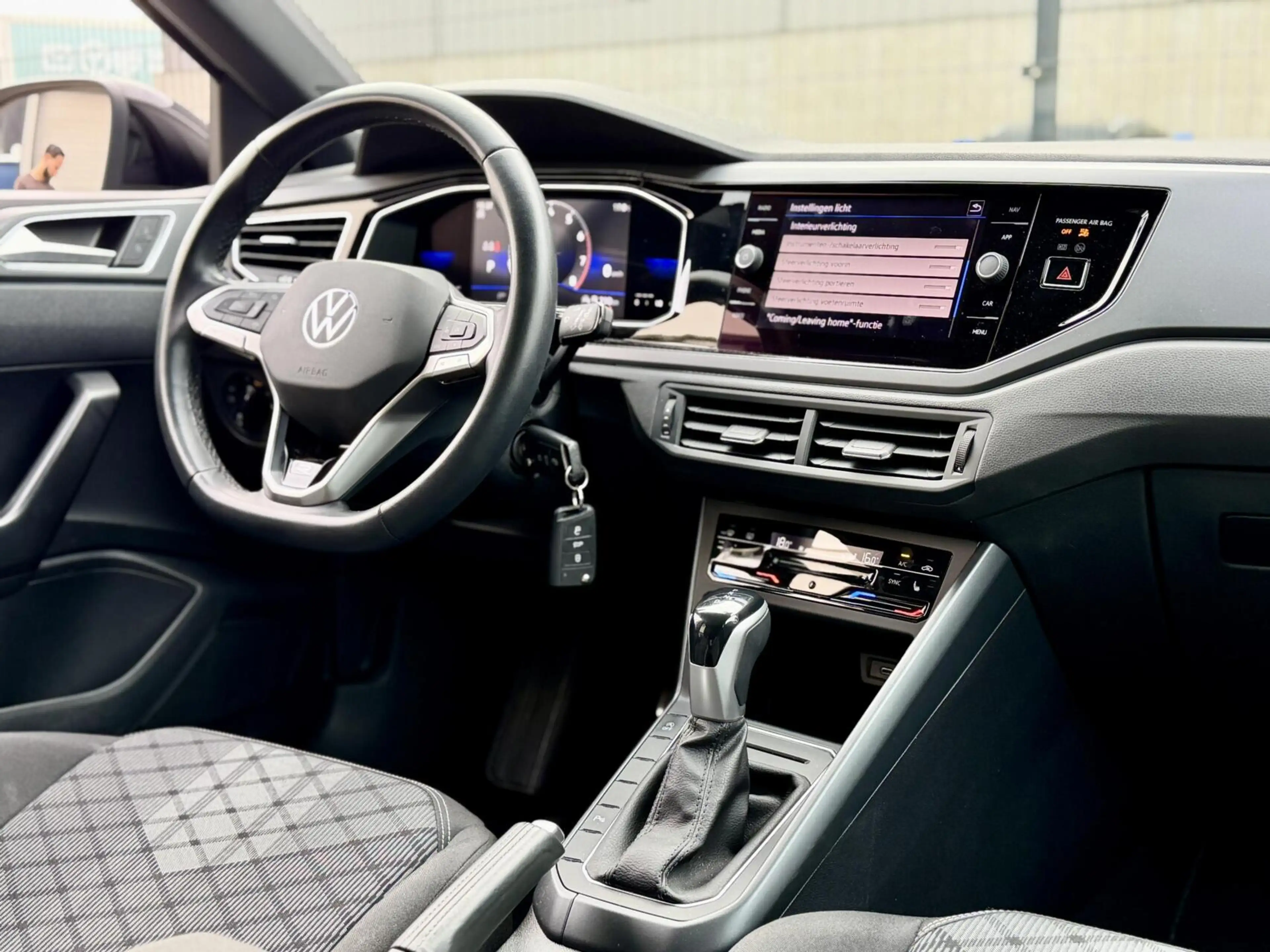 Volkswagen Taigo 1.0 TSI R-Line Blackstyle|IQ|Beats|Camera| — photo 3