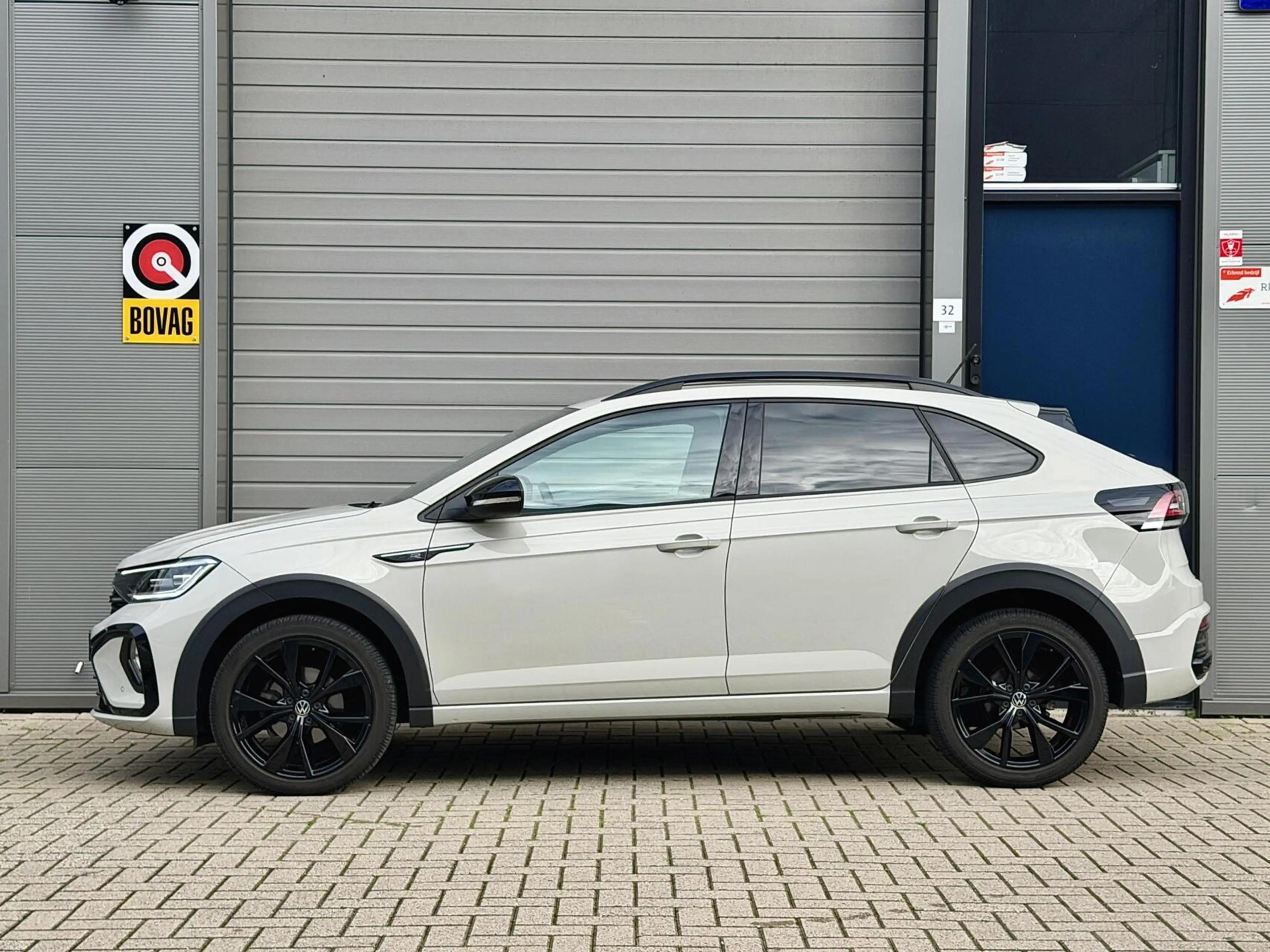 Volkswagen Taigo 1.0 TSI R-Line Blackstyle|IQ|Beats|Camera| — photo 13
