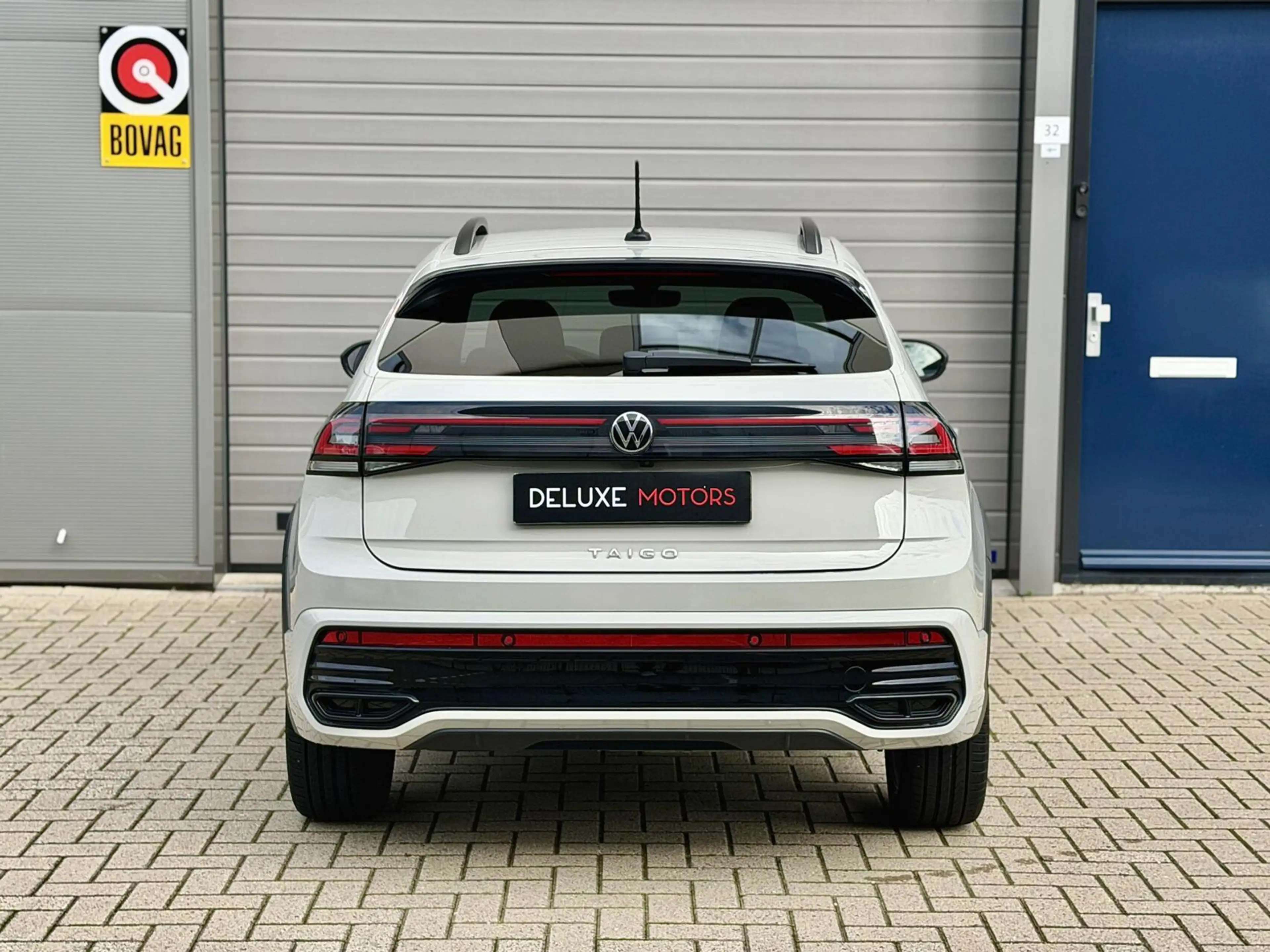 Volkswagen Taigo 1.0 TSI R-Line Blackstyle|IQ|Beats|Camera| — photo 11
