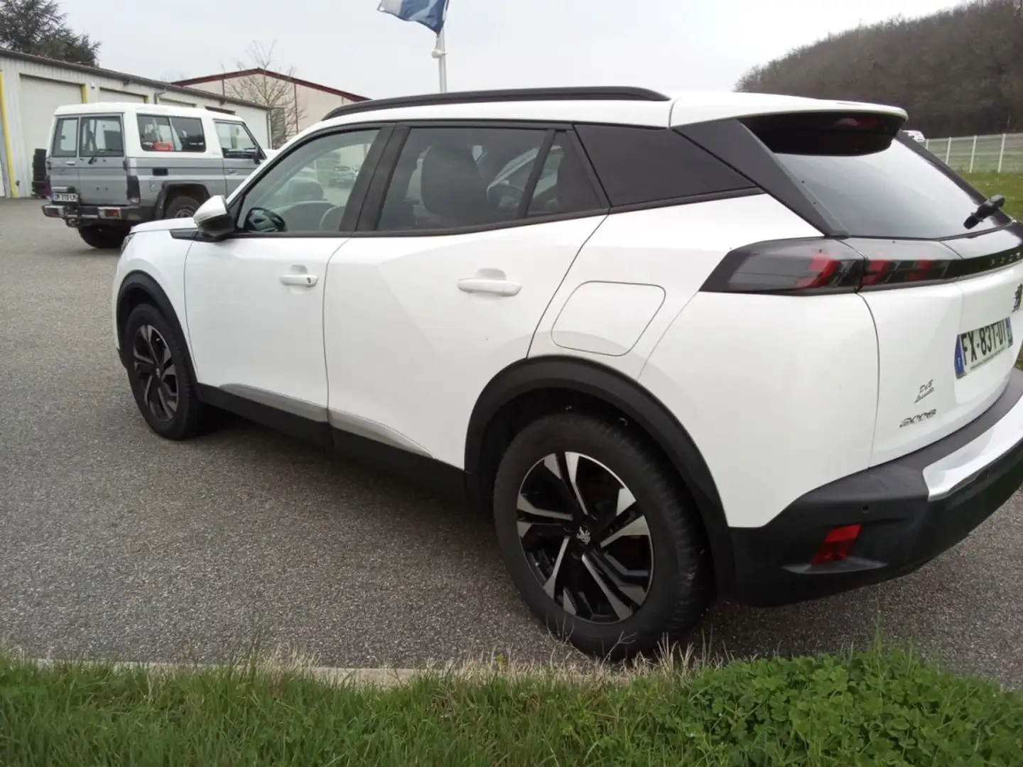 Peugeot 2008 1.5 BLUE HDI 100 Blanc - 2