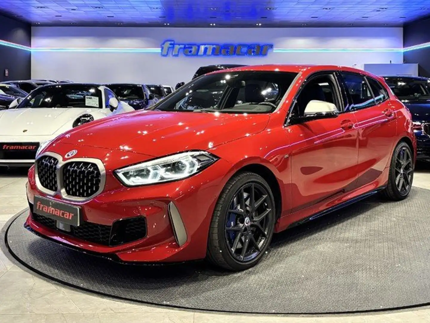BMW 135 M135iA xDrive Rojo - 1