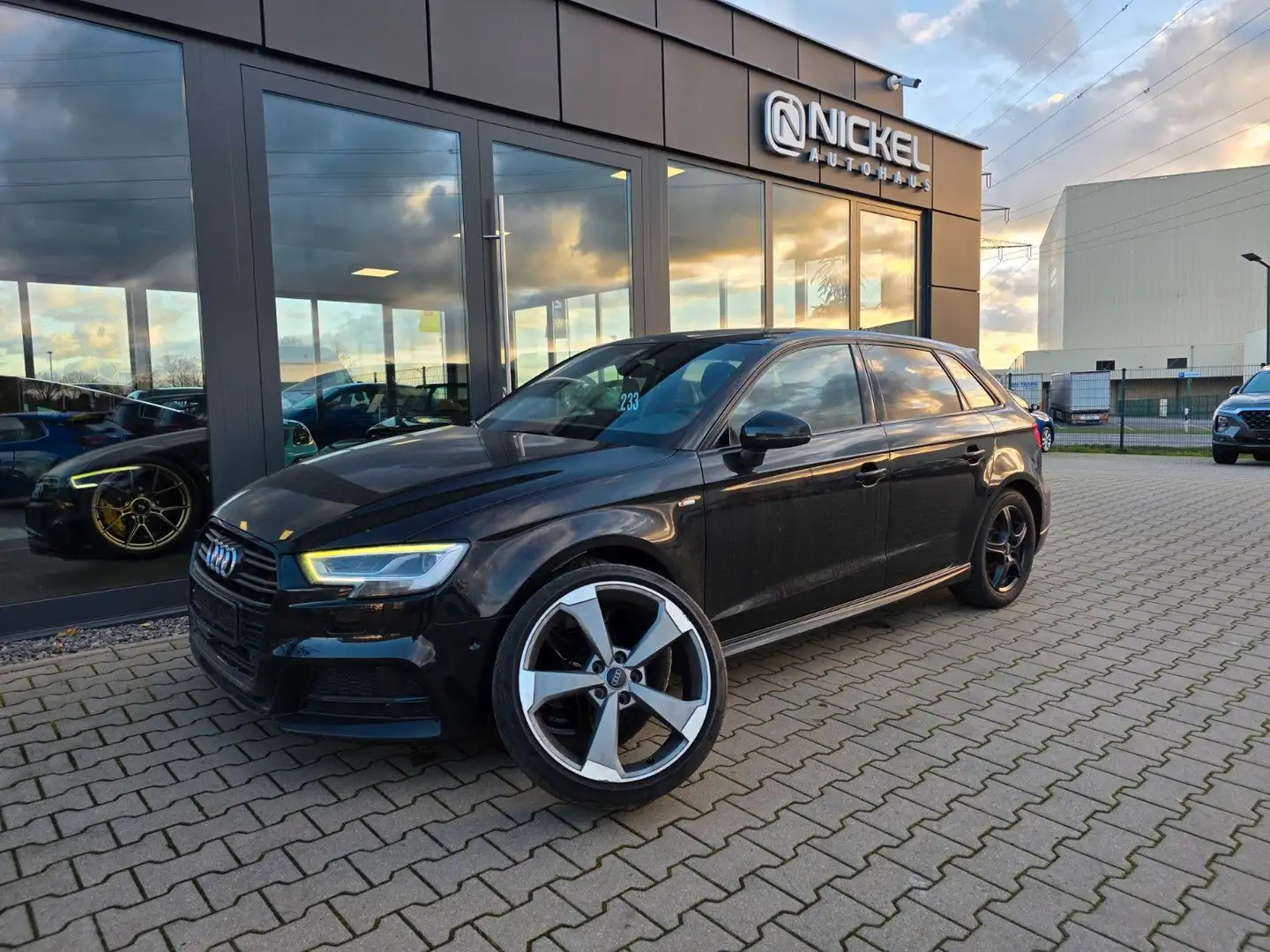 Audi A3 Spb. sport *S Line*Matrix*Acc*V-Tacho*B&O* Zwart - 1
