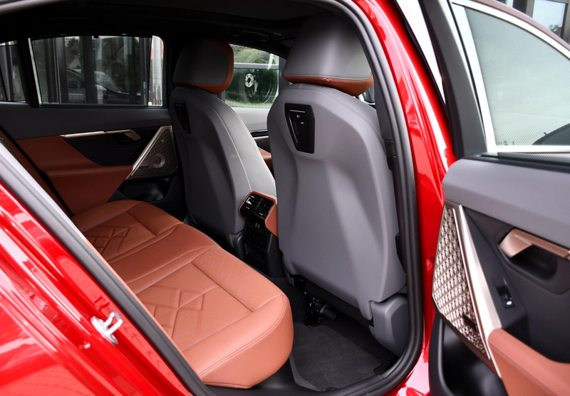 BMW 550 5-serie 550e xDrive — photo 14