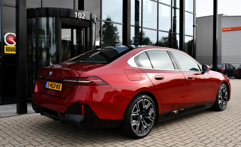 BMW 550 5-serie 550e xDrive — photo 13