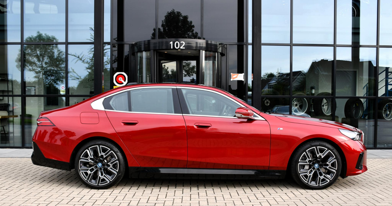 BMW 550 5-serie 550e xDrive — photo 15