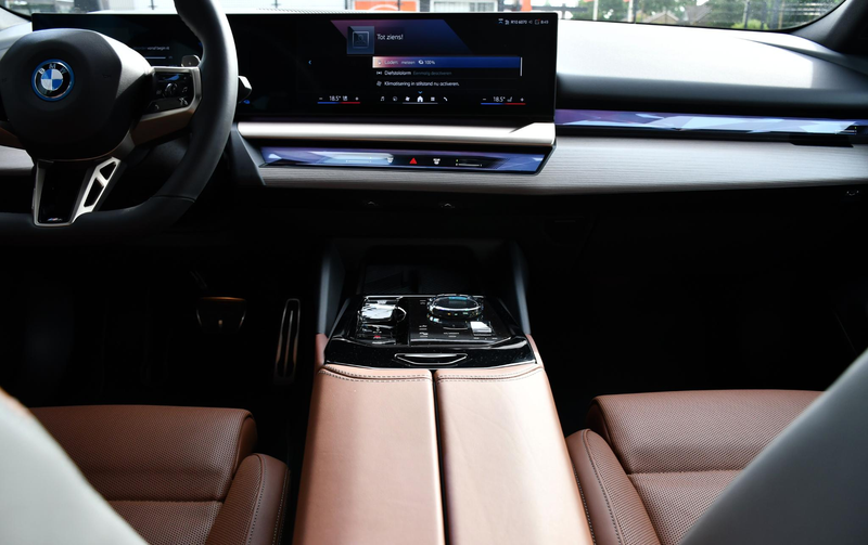 BMW 550 5-serie 550e xDrive — photo 23