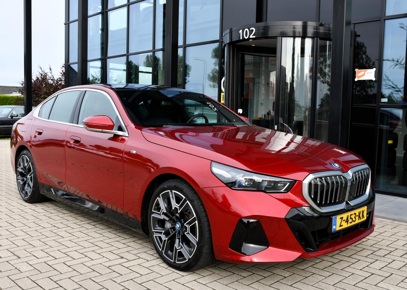 BMW 550 5-serie 550e xDrive — photo 17