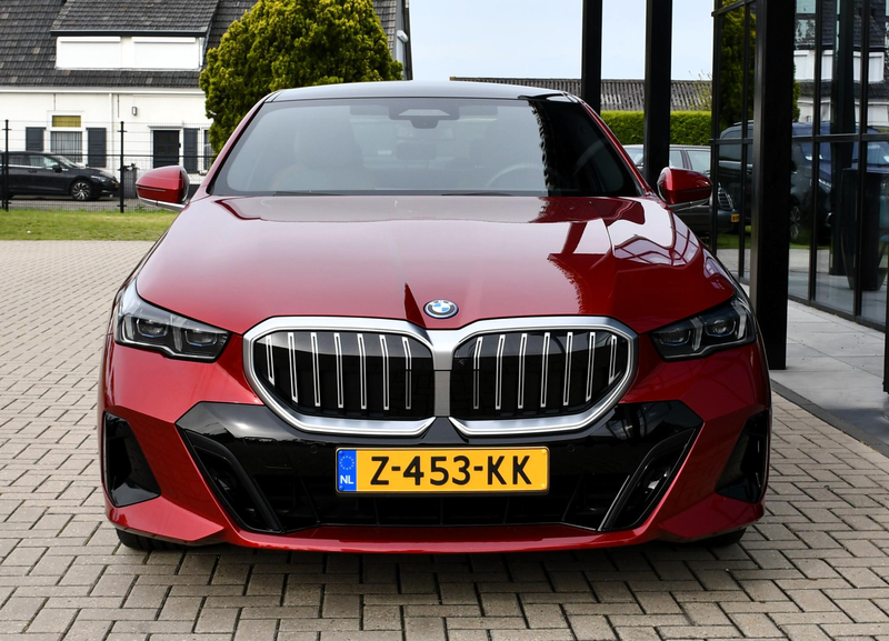 BMW 550 5-serie 550e xDrive — photo 18